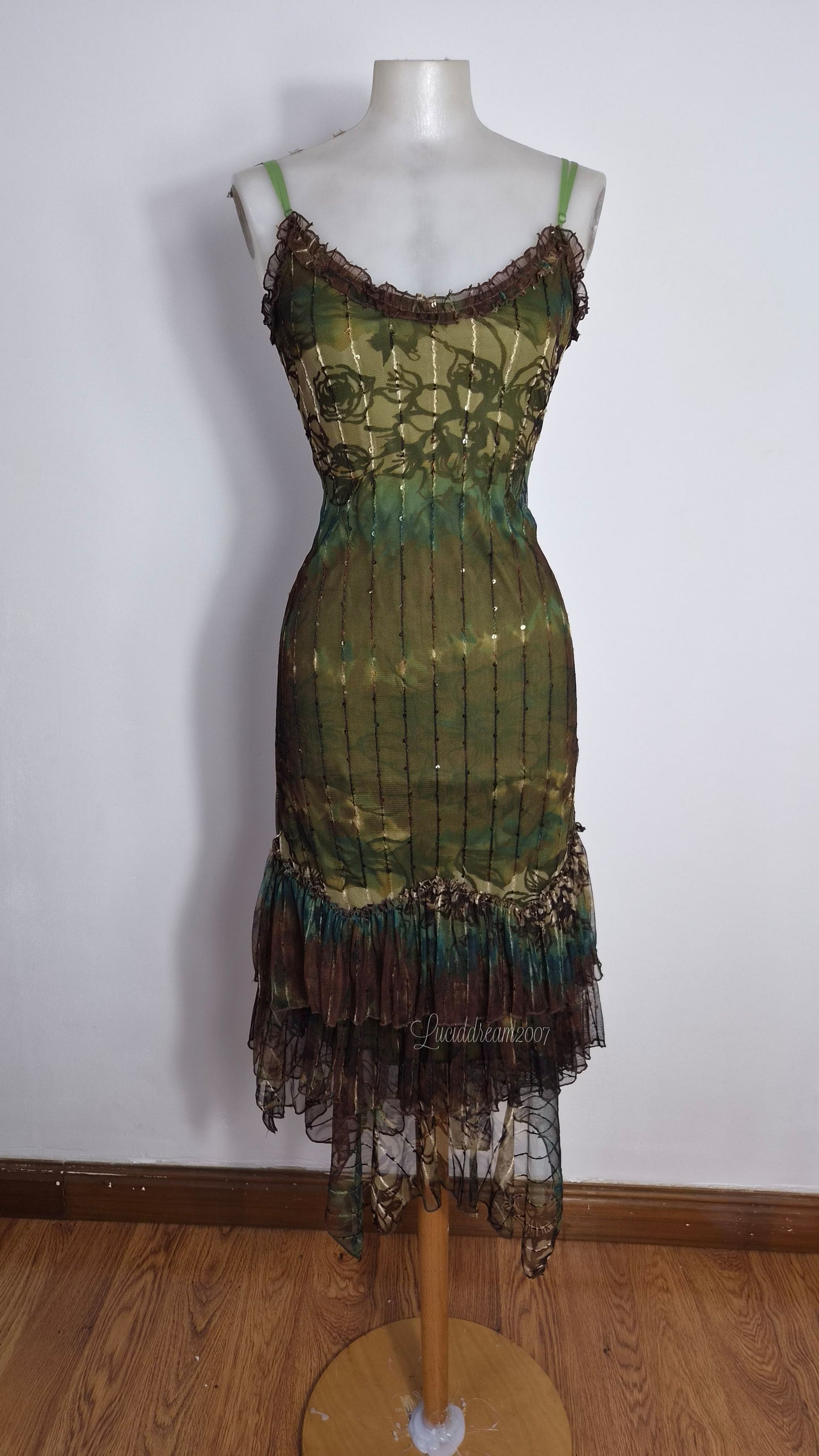 Green lace dress