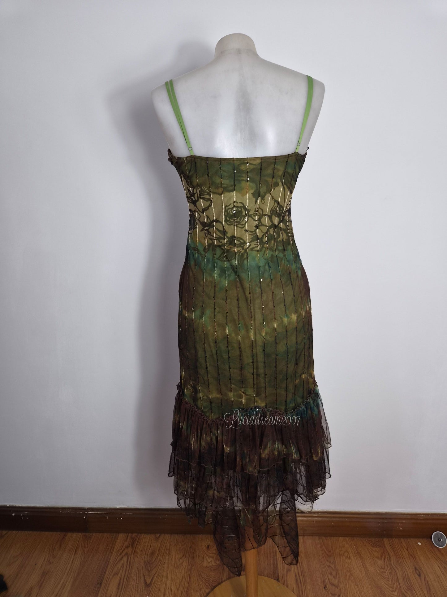 Green lace dress