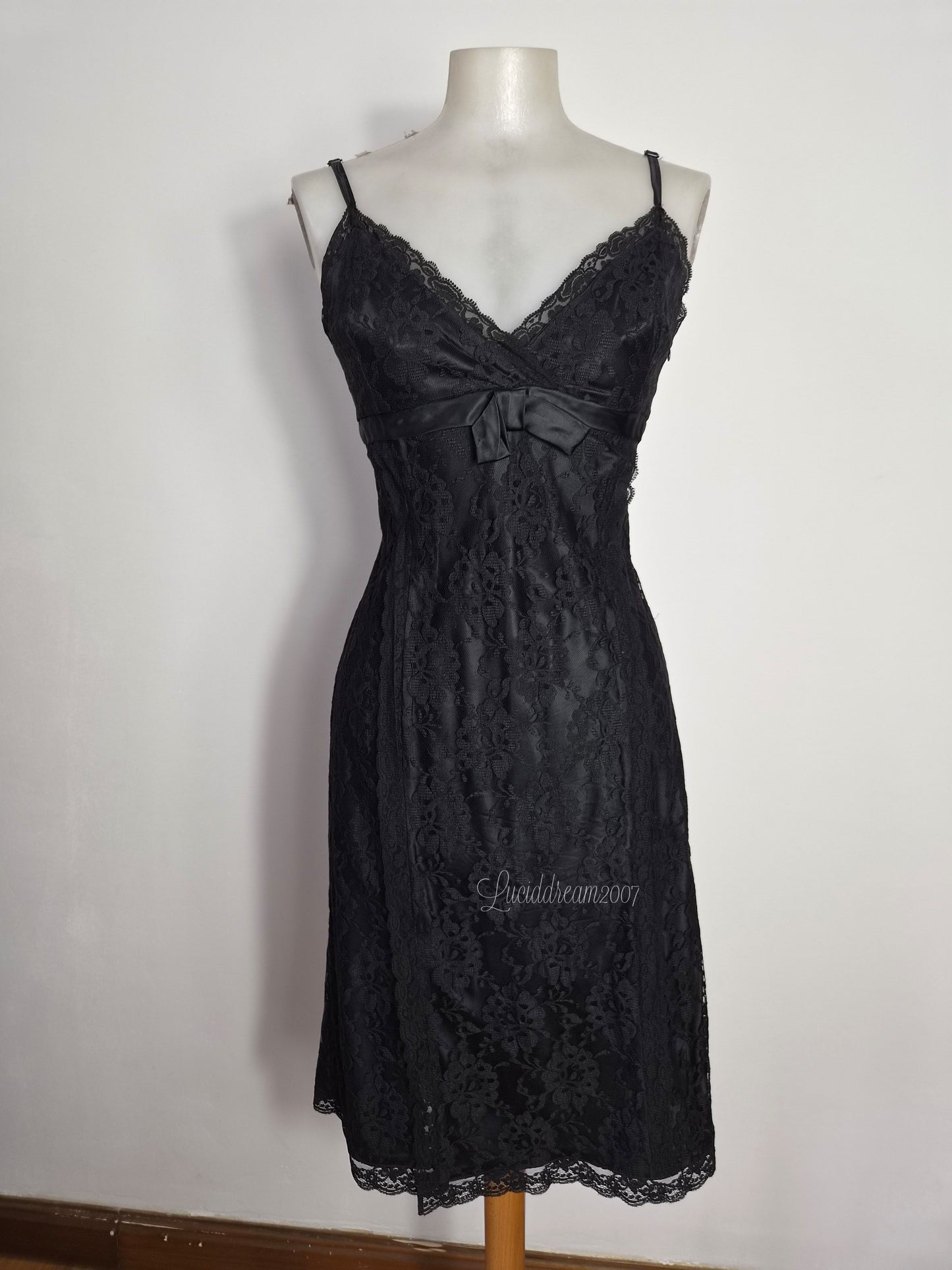 Black lace dress