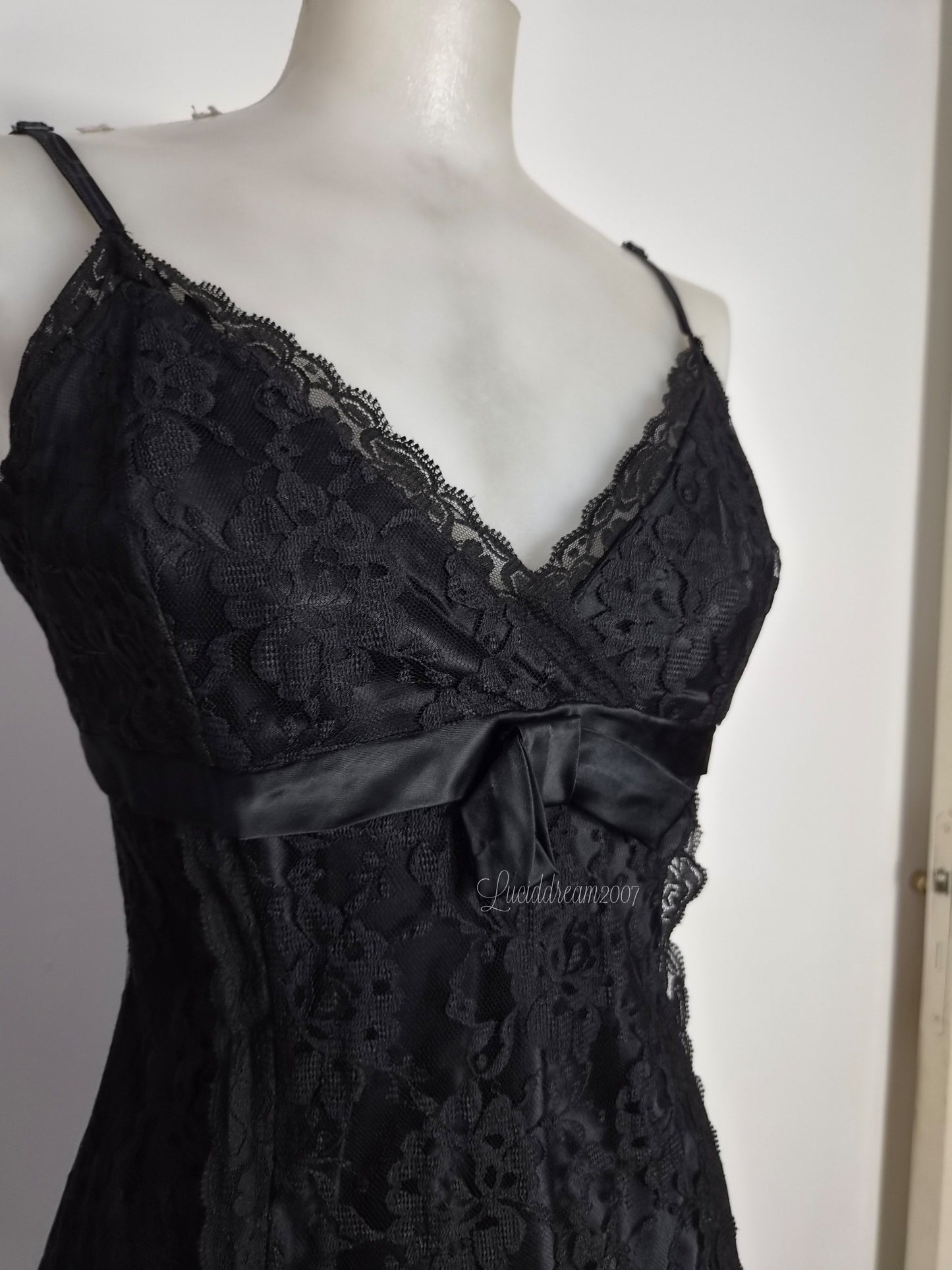 Black lace dress