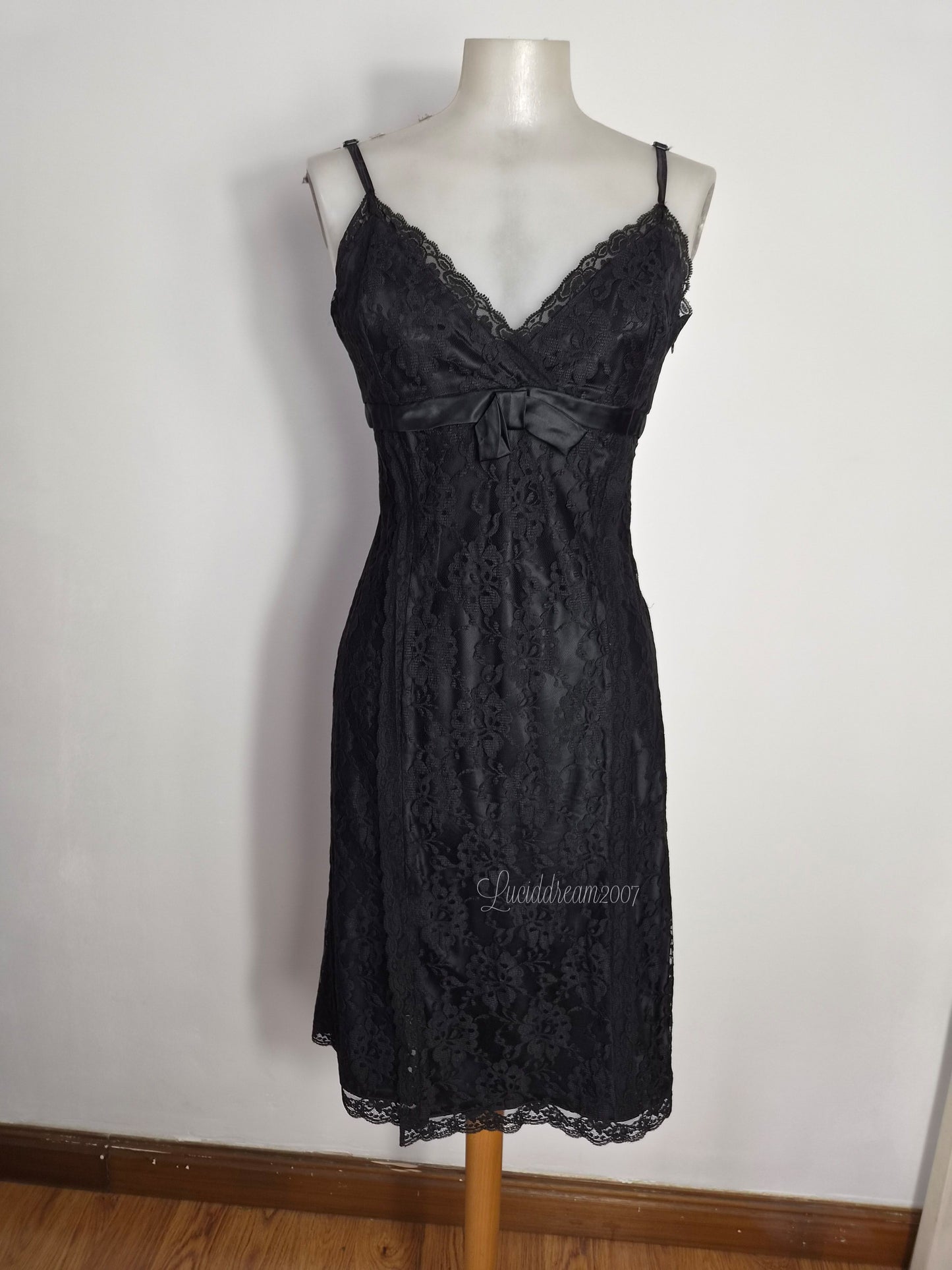 Black lace dress