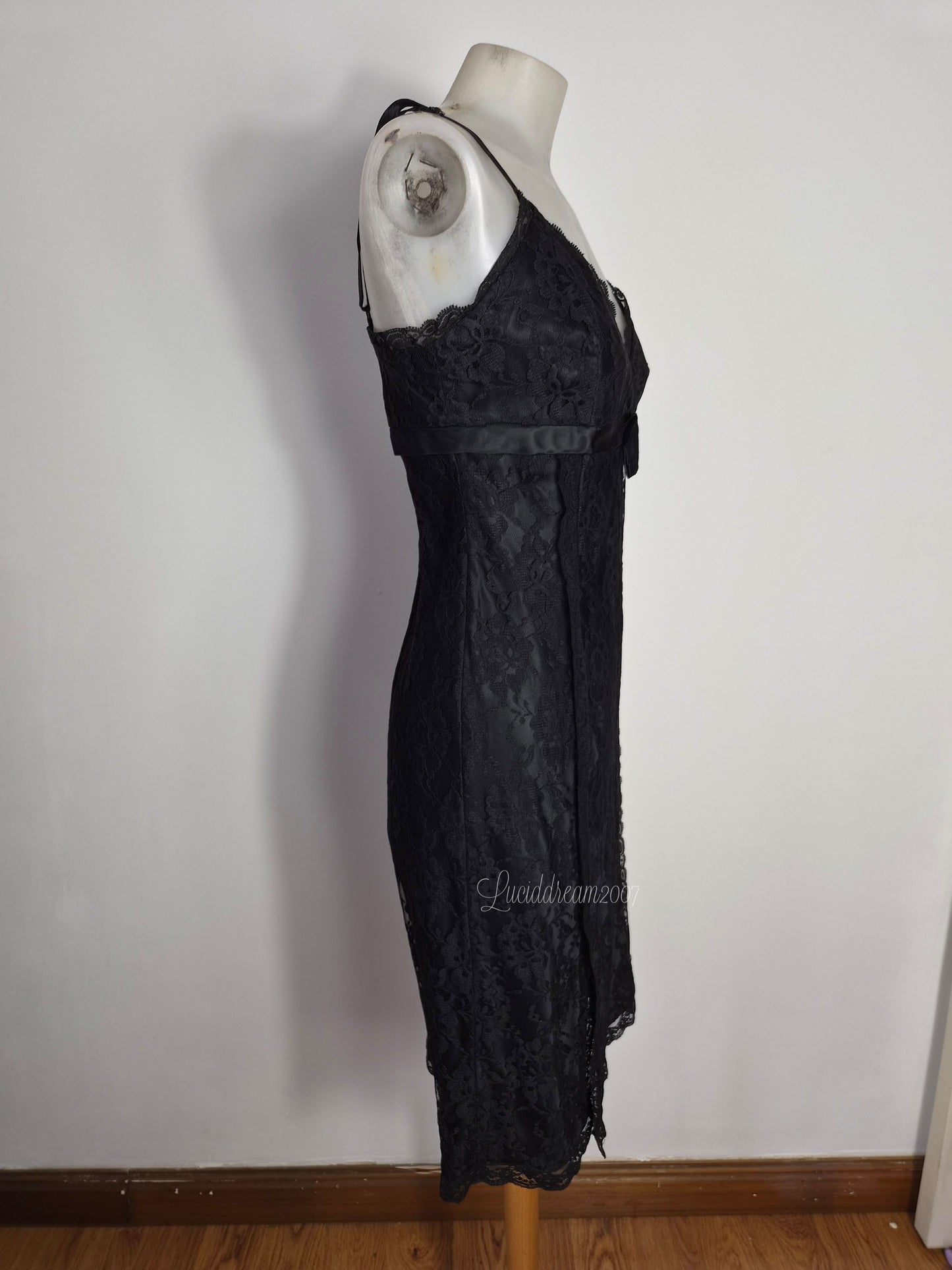 Black lace dress