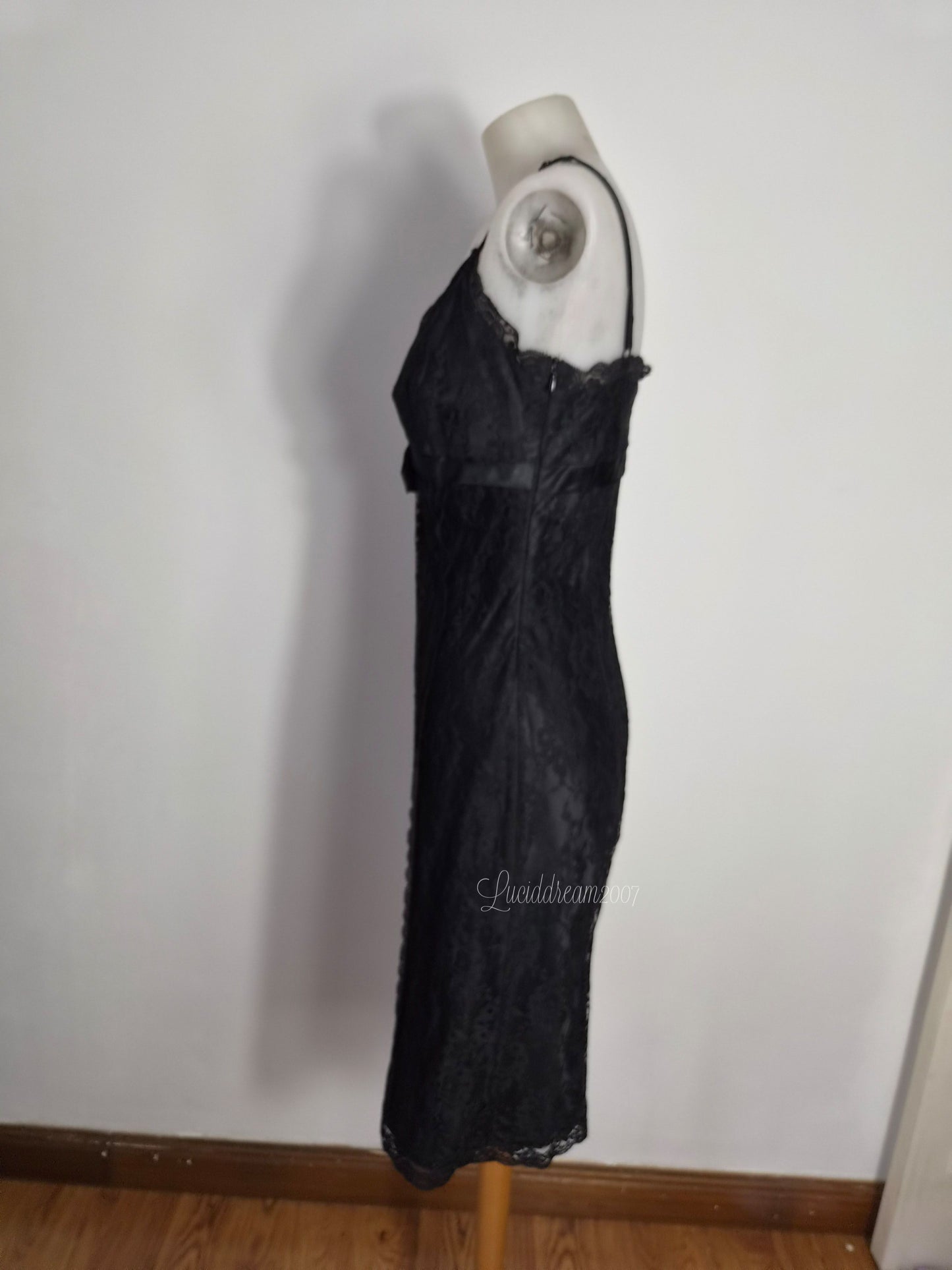 Black lace dress