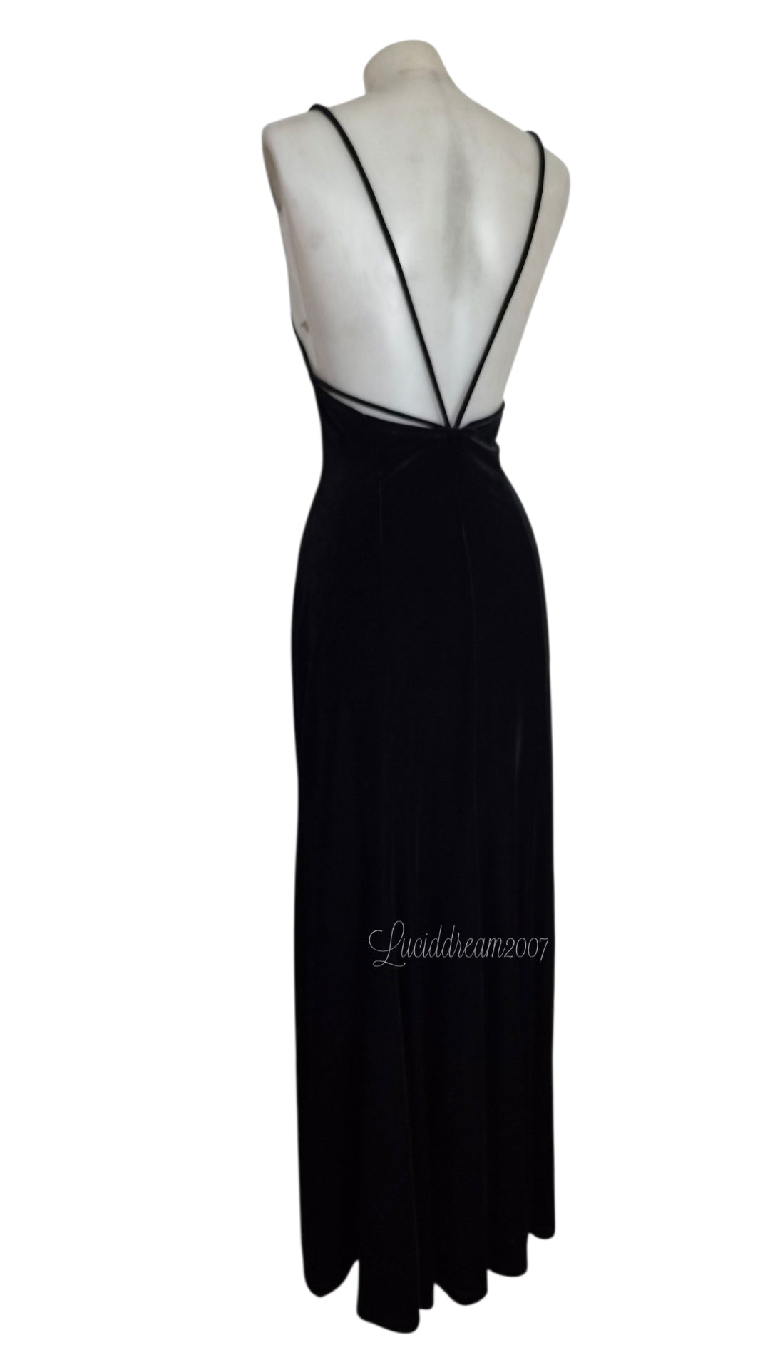 Robe dos nu en velours noir
