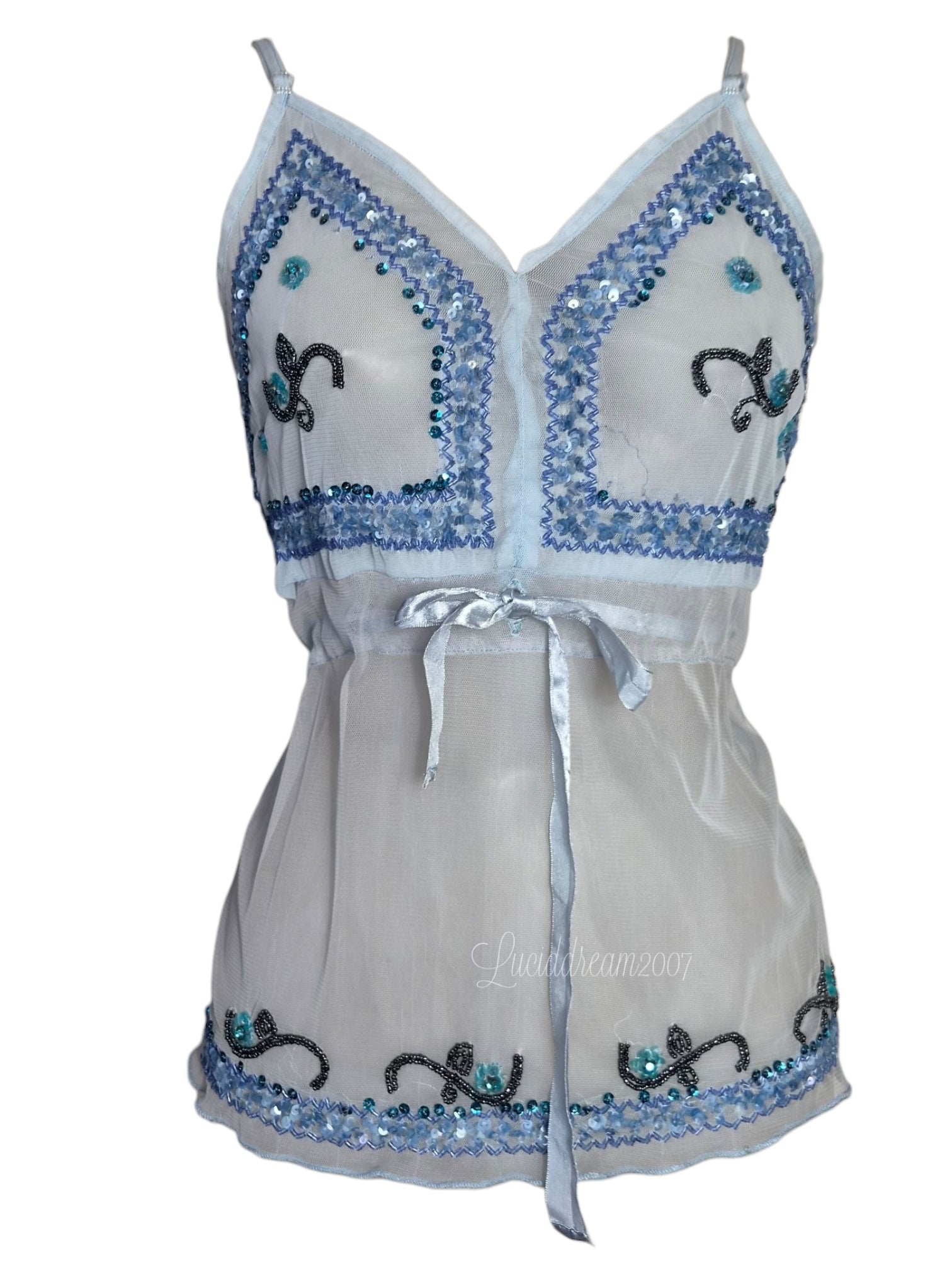Haut en voile bleu brodé de perles et sequins. Pièce vintage des années 2000. Modle y2k fairycore iconoqie sorti d'une reverie.