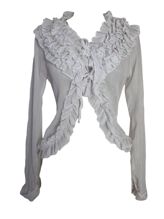 Chemisier vintage en voile à volants blanc. Avec col orné de froufrous dans le style coquette fairycore sorti d'une reverie.