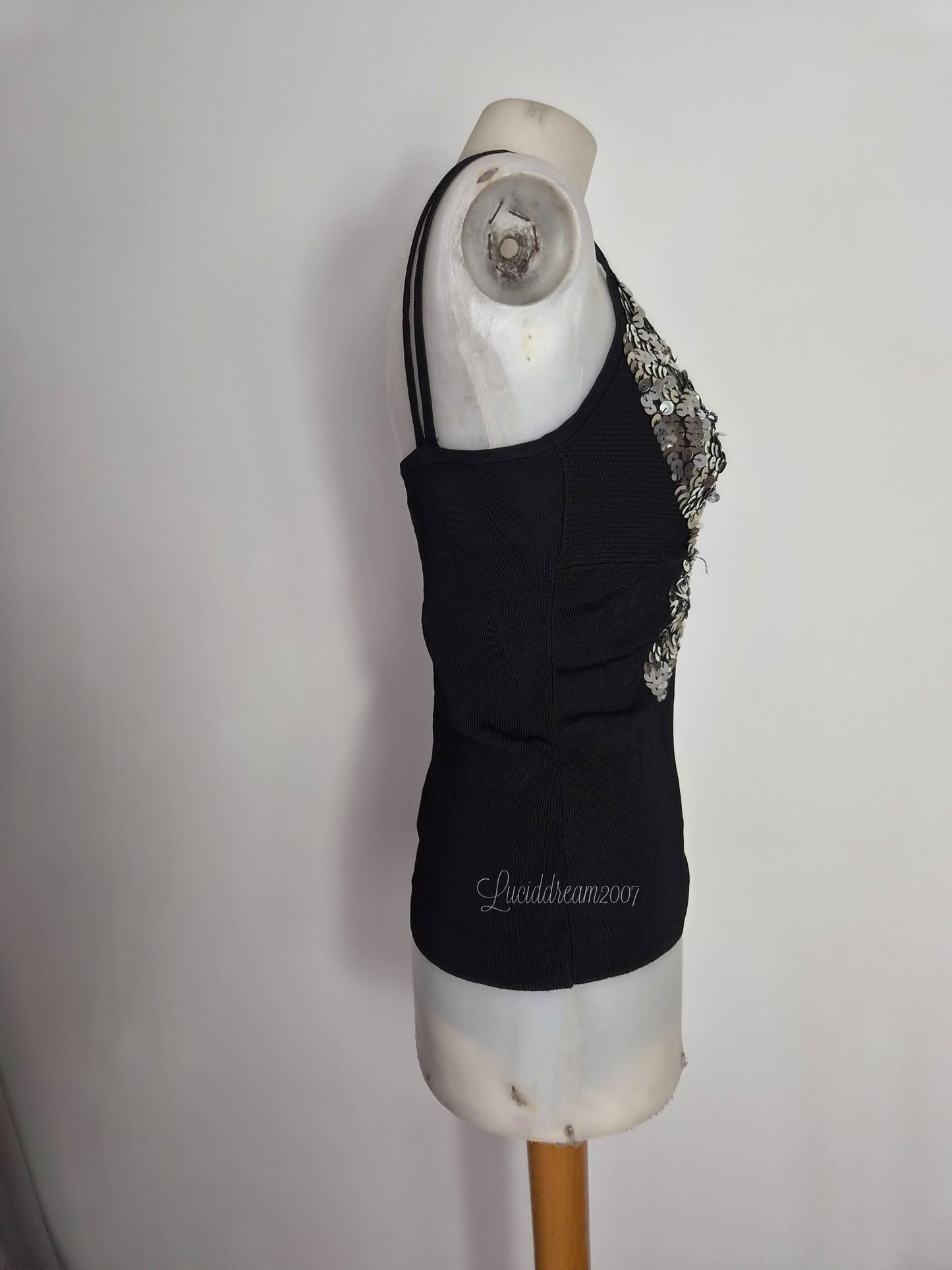 Haut noir et argenté motif papillon