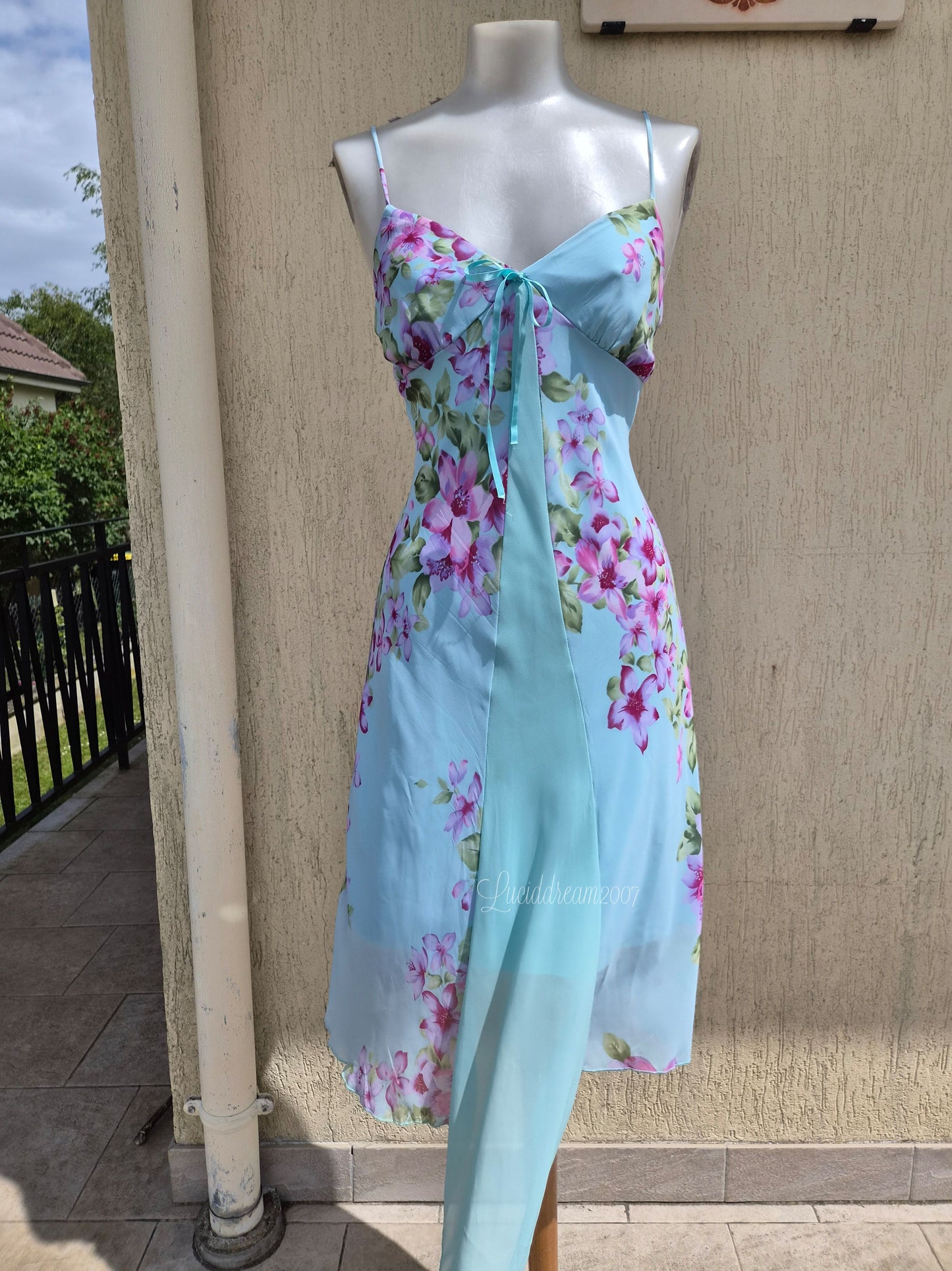 Blue floral print dress