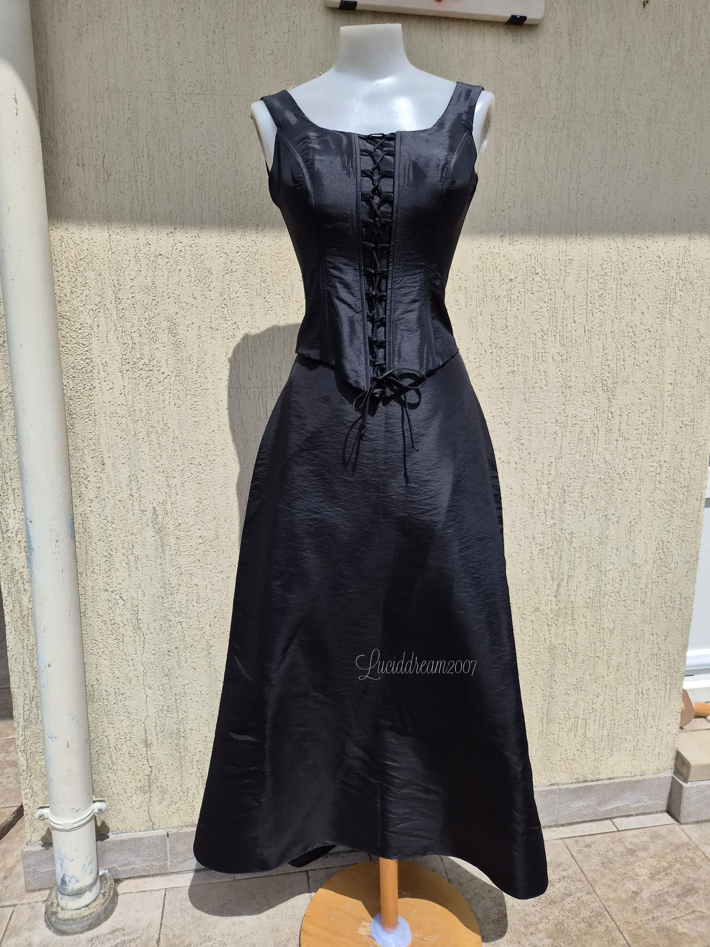 Ensemble noir haut effet corset