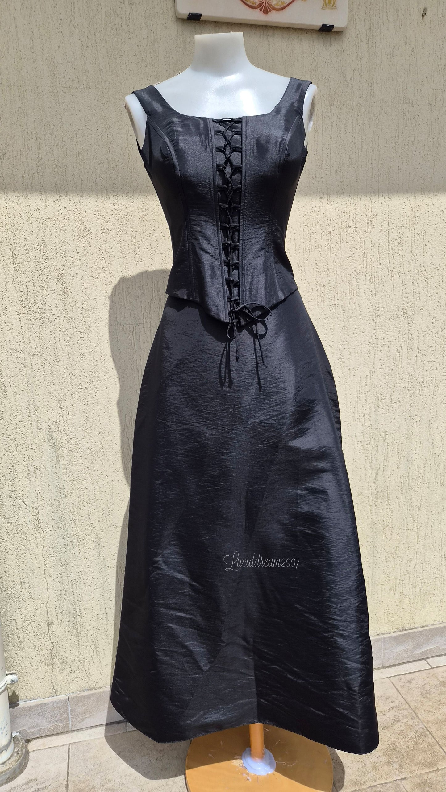 Ensemble noir haut effet corset