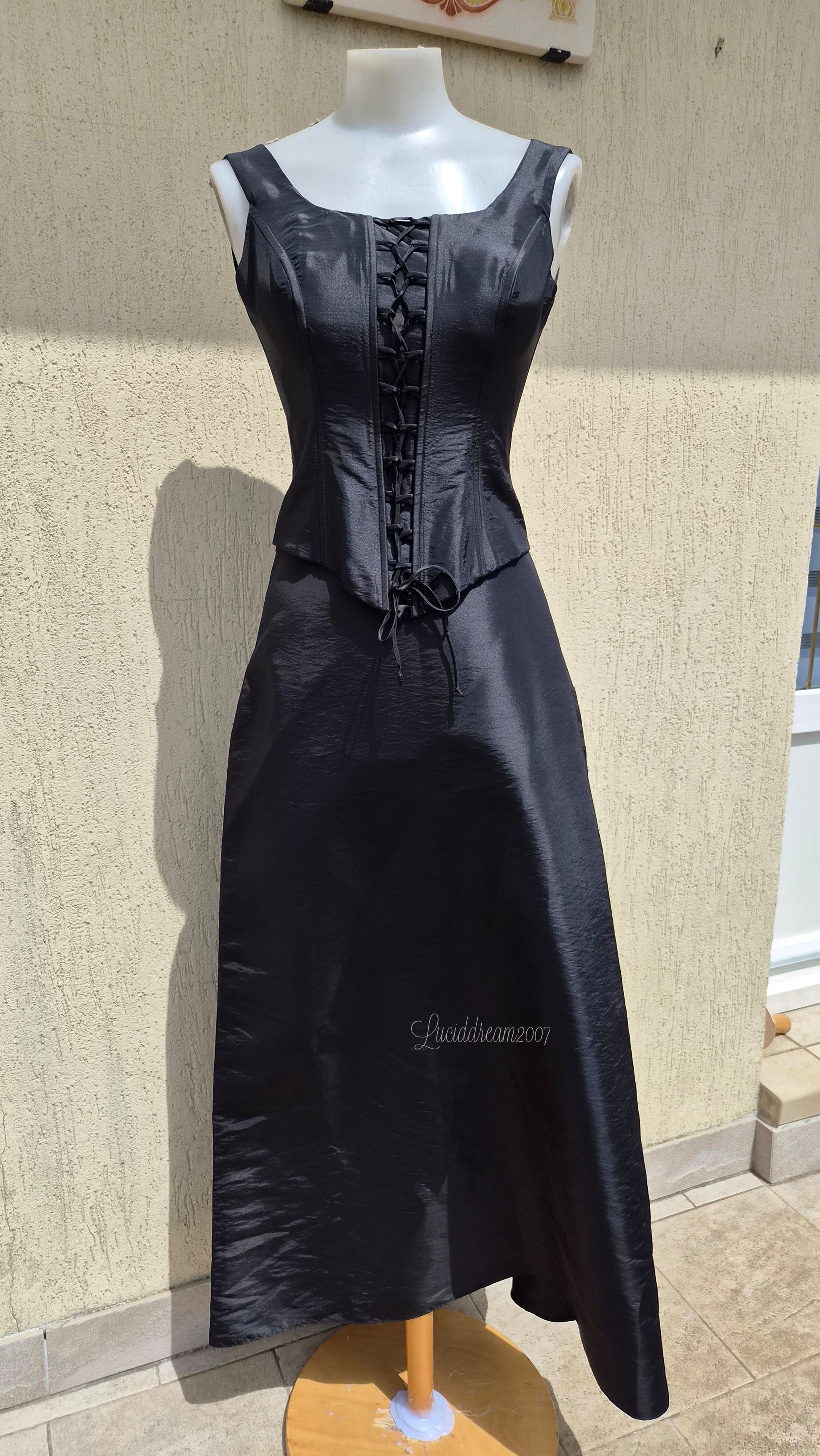 Ensemble de soirée vintage noir. Top esprit corset, style whimsigoth et romantique.