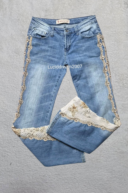 Pantalon denim détails dentelle
