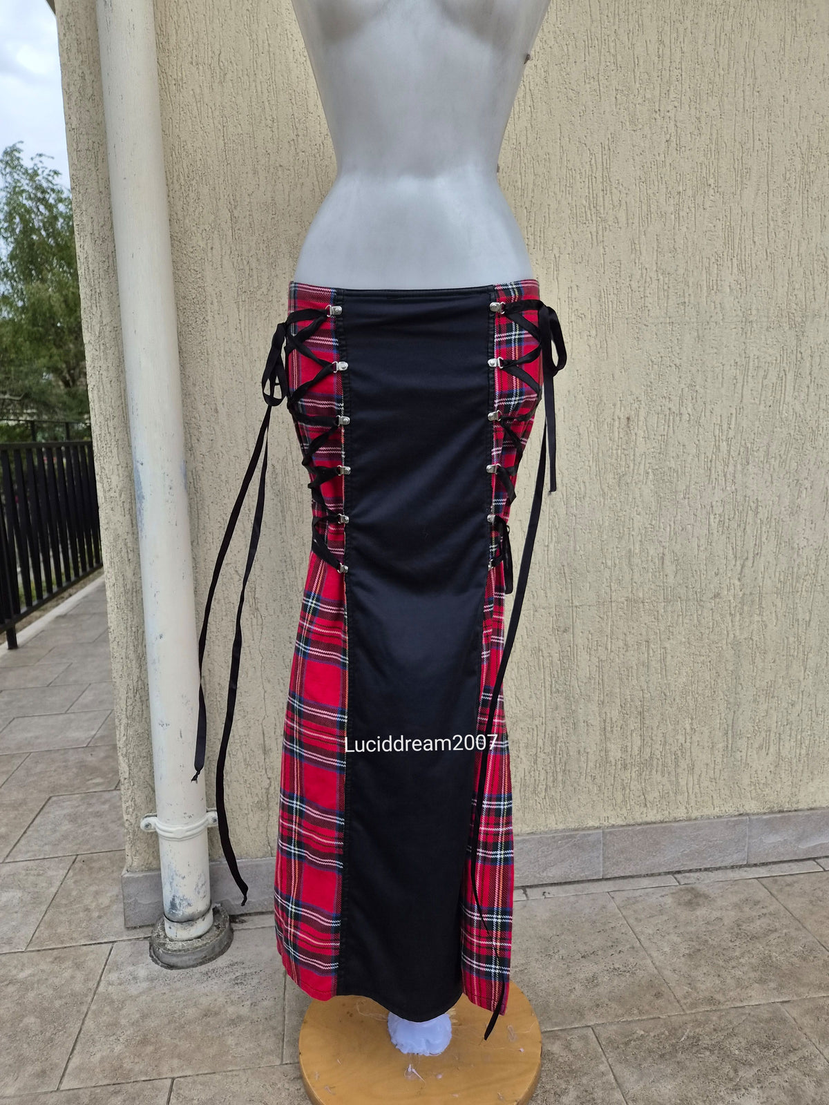 Tartan skirt with lacing