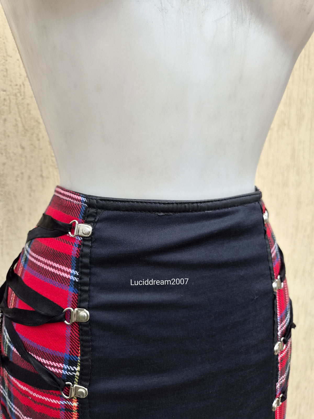 Tartan skirt with lacing