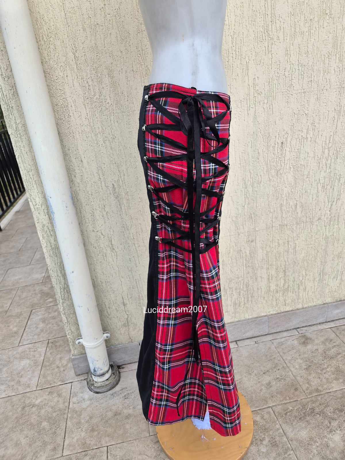 Tartan skirt with lacing