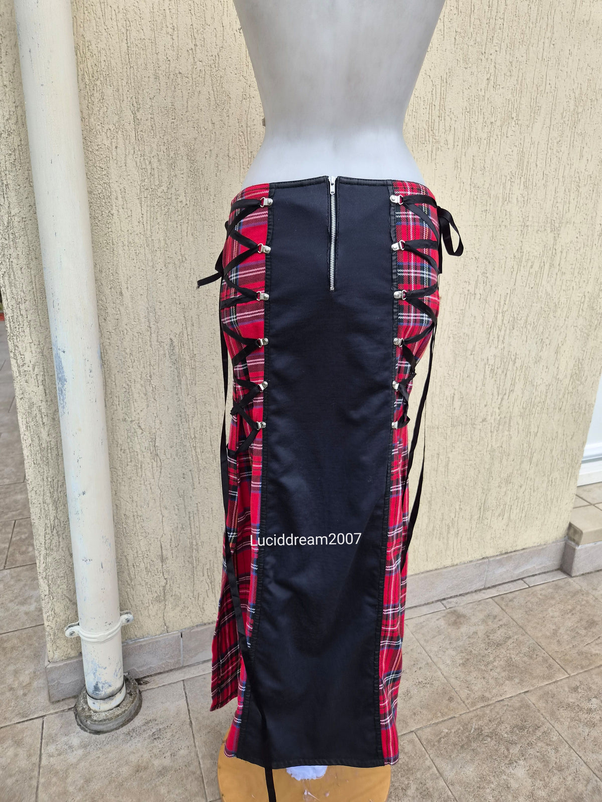 Tartan skirt with lacing