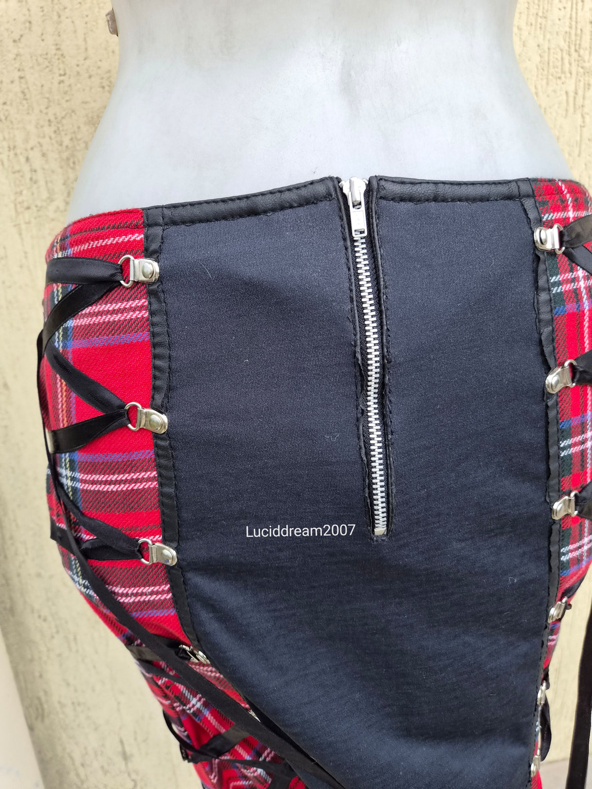 Tartan skirt with lacing