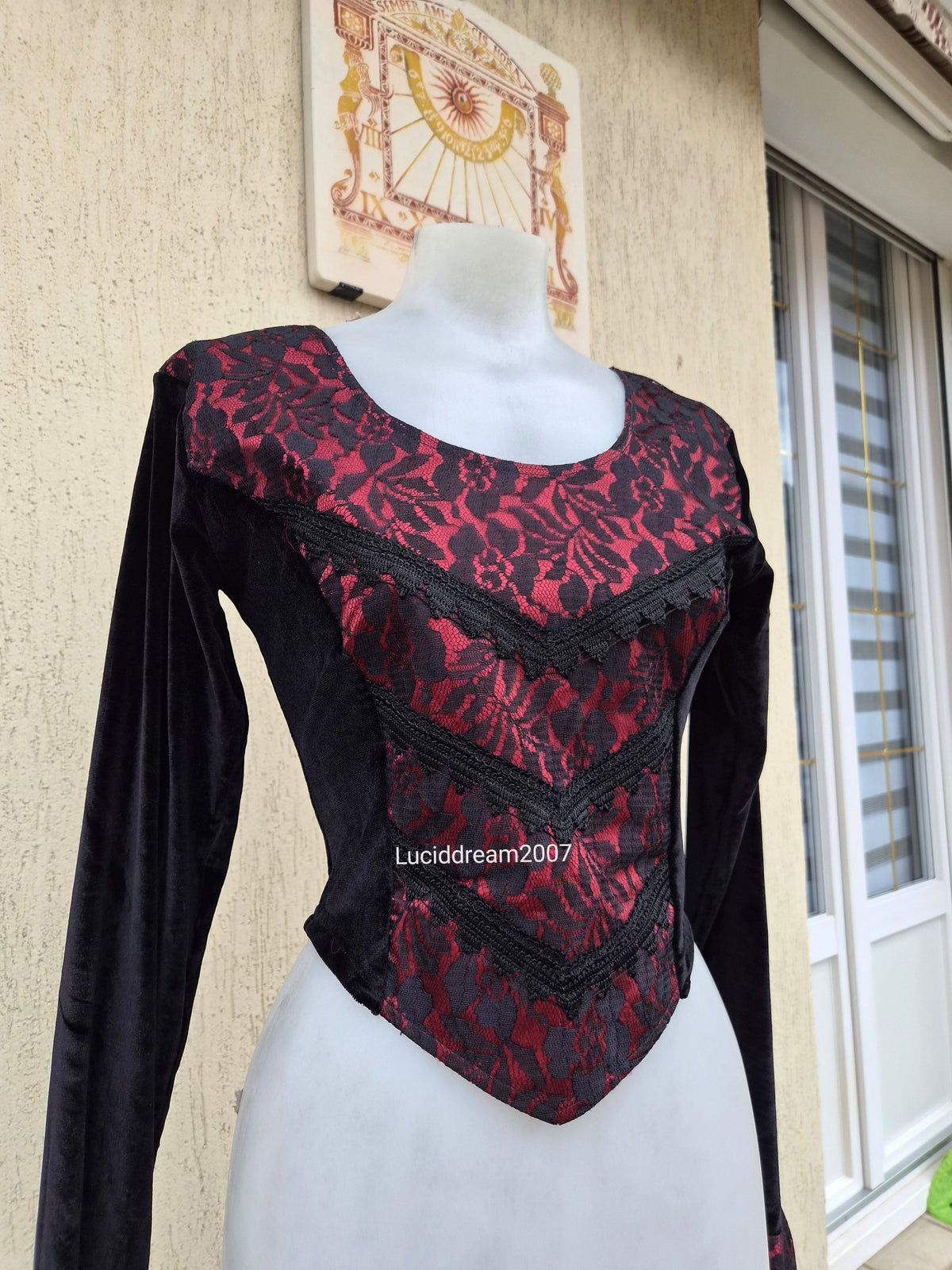 Black and red romantic gothic top