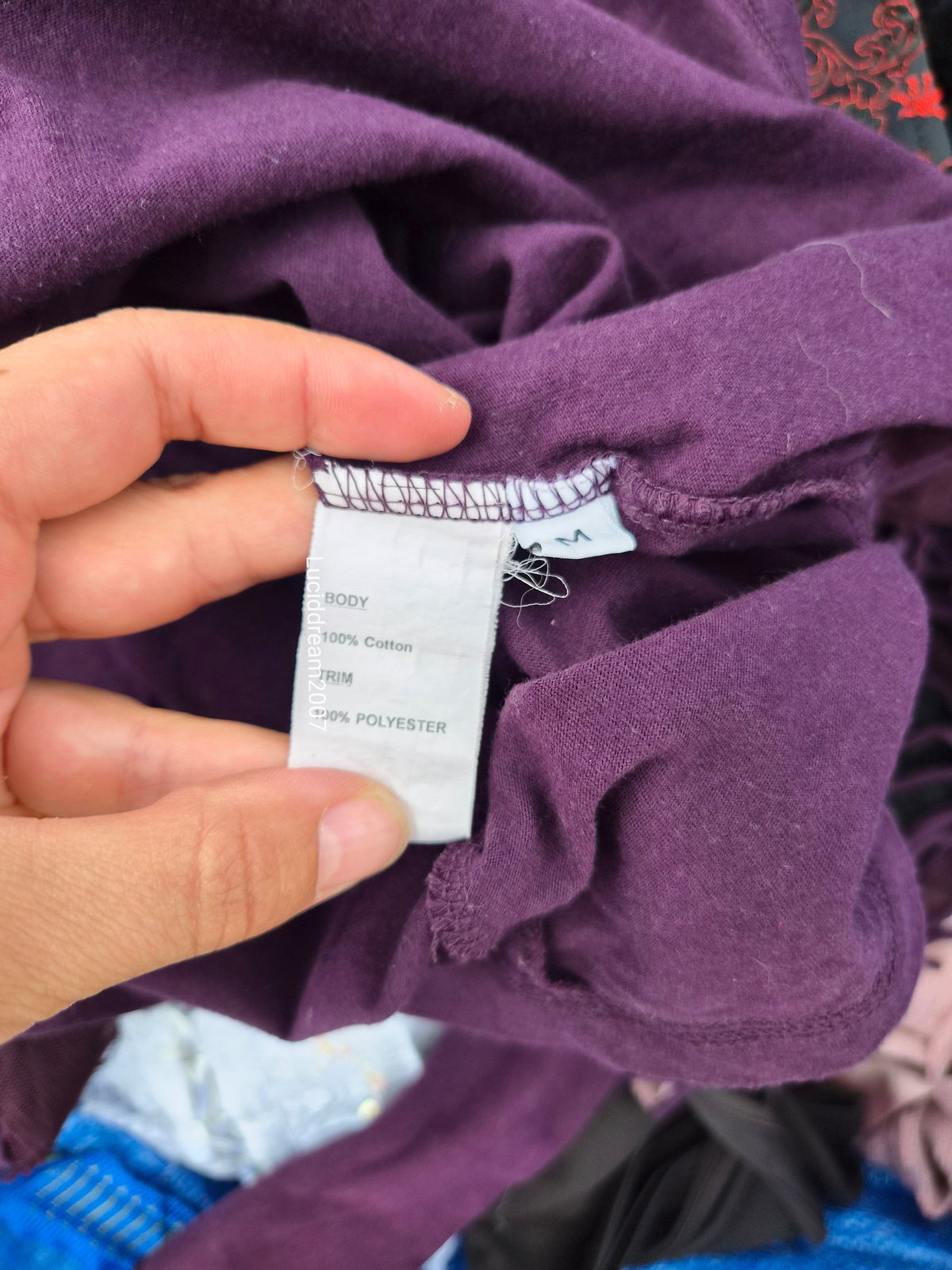 Haut violet destructuré