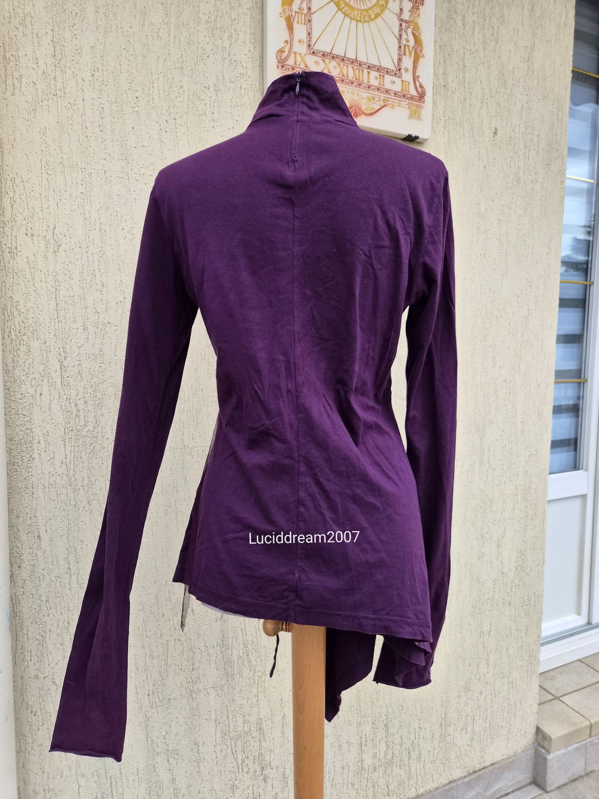 Haut violet destructuré