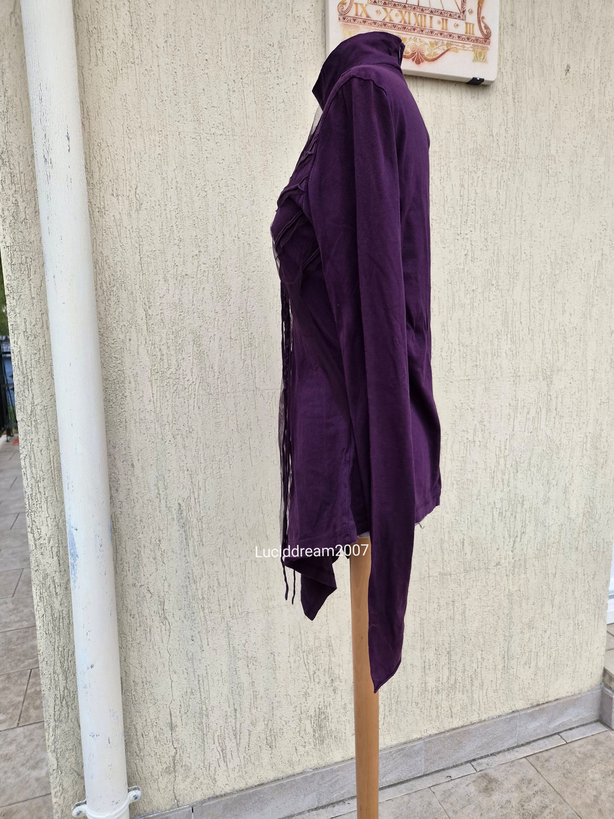 Haut violet destructuré