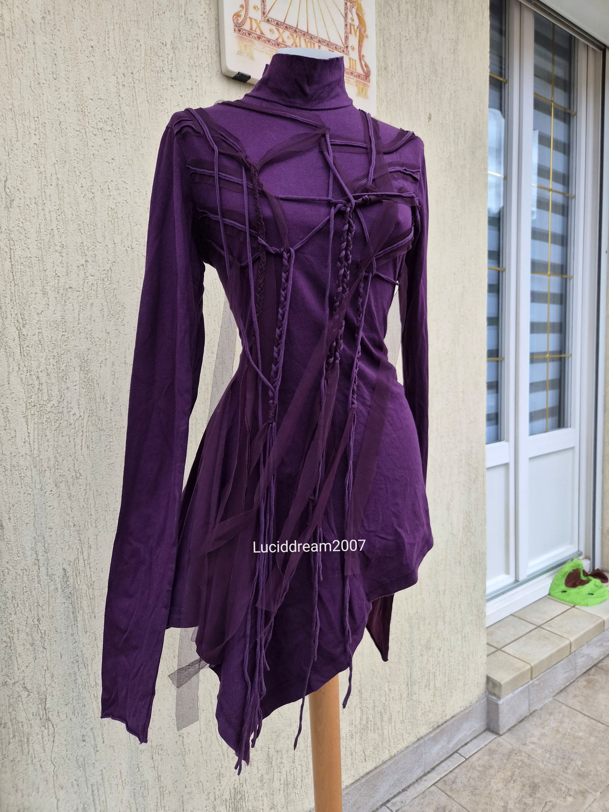 Haut violet destructuré