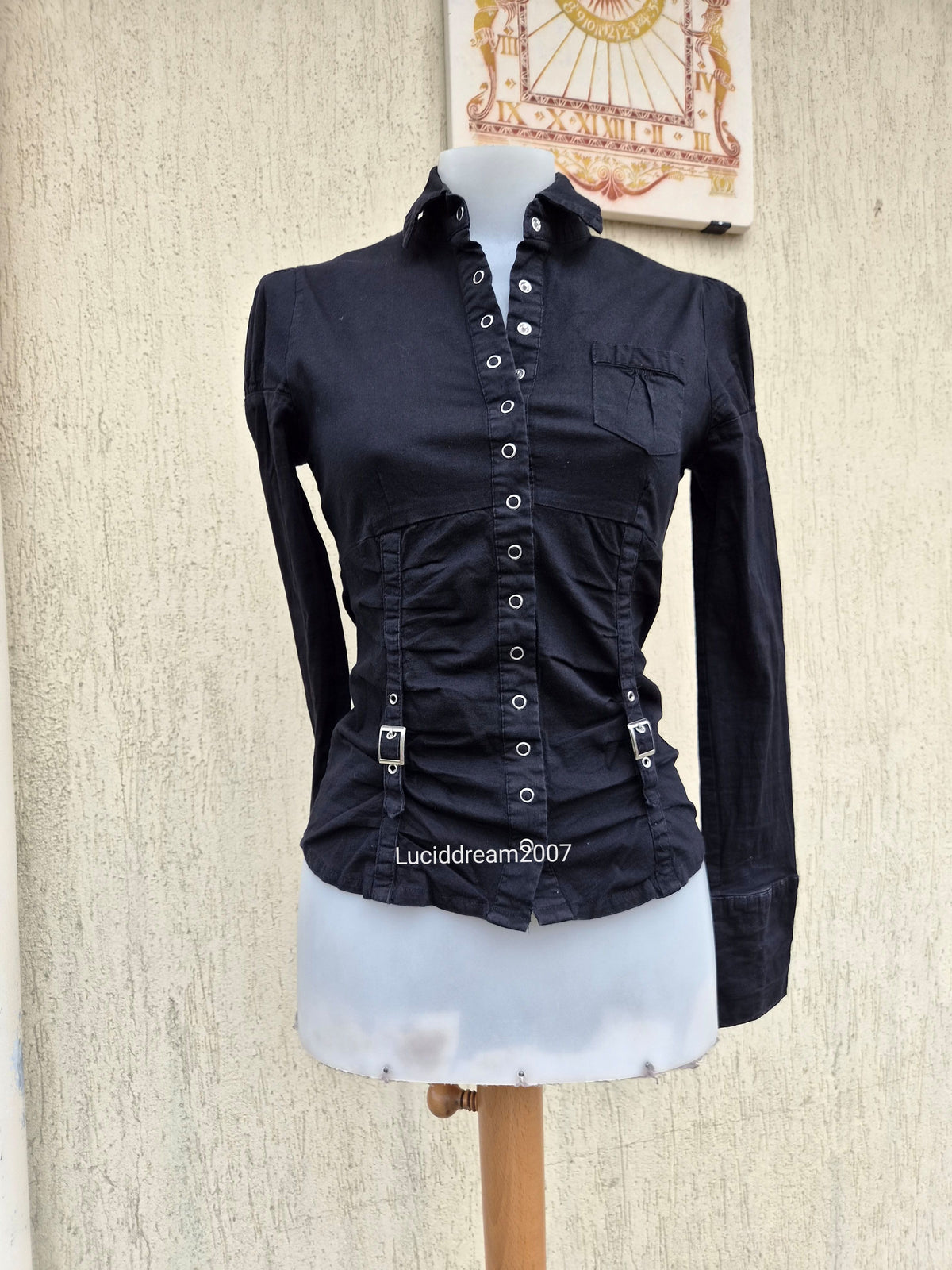 Chemise détails sangles