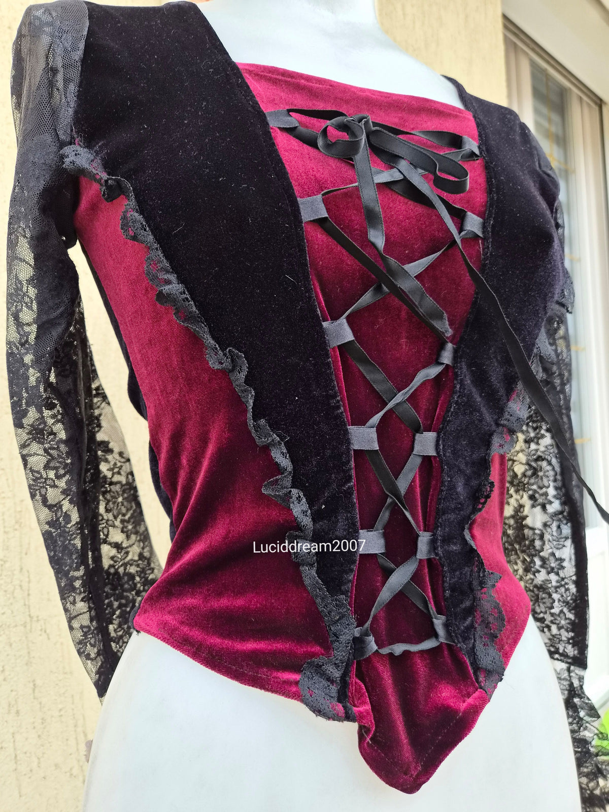 Haut corset velours et dentelle