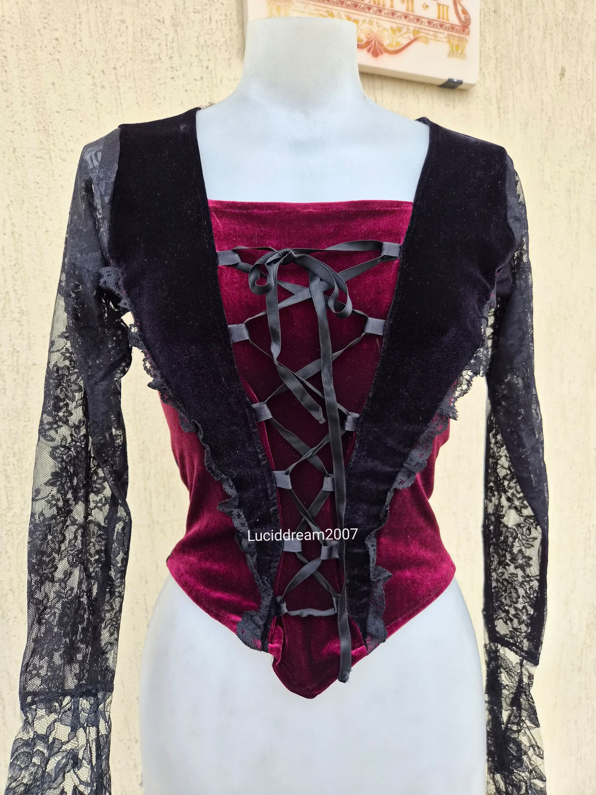 Haut corset velours et dentelle