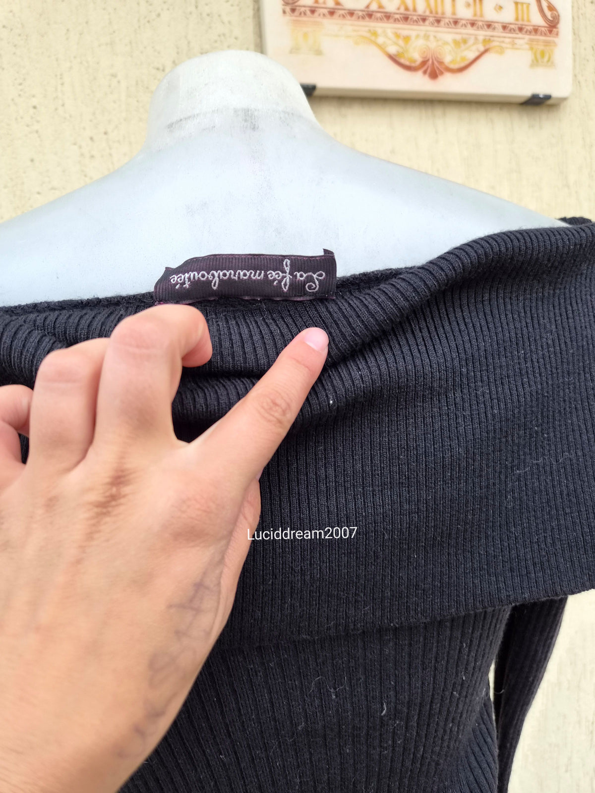 Pull détails boucles et zip
