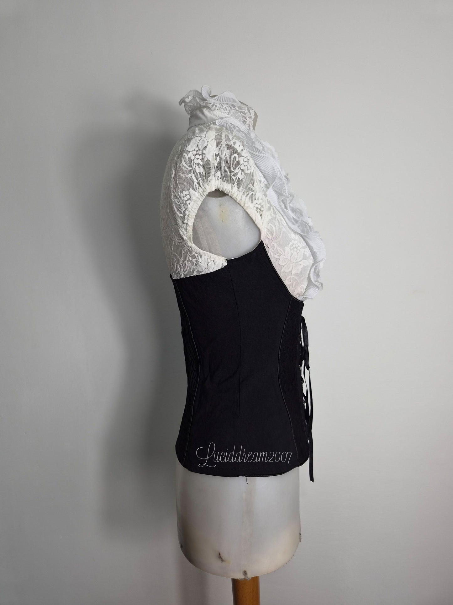 Haut officecore noir et blanc
