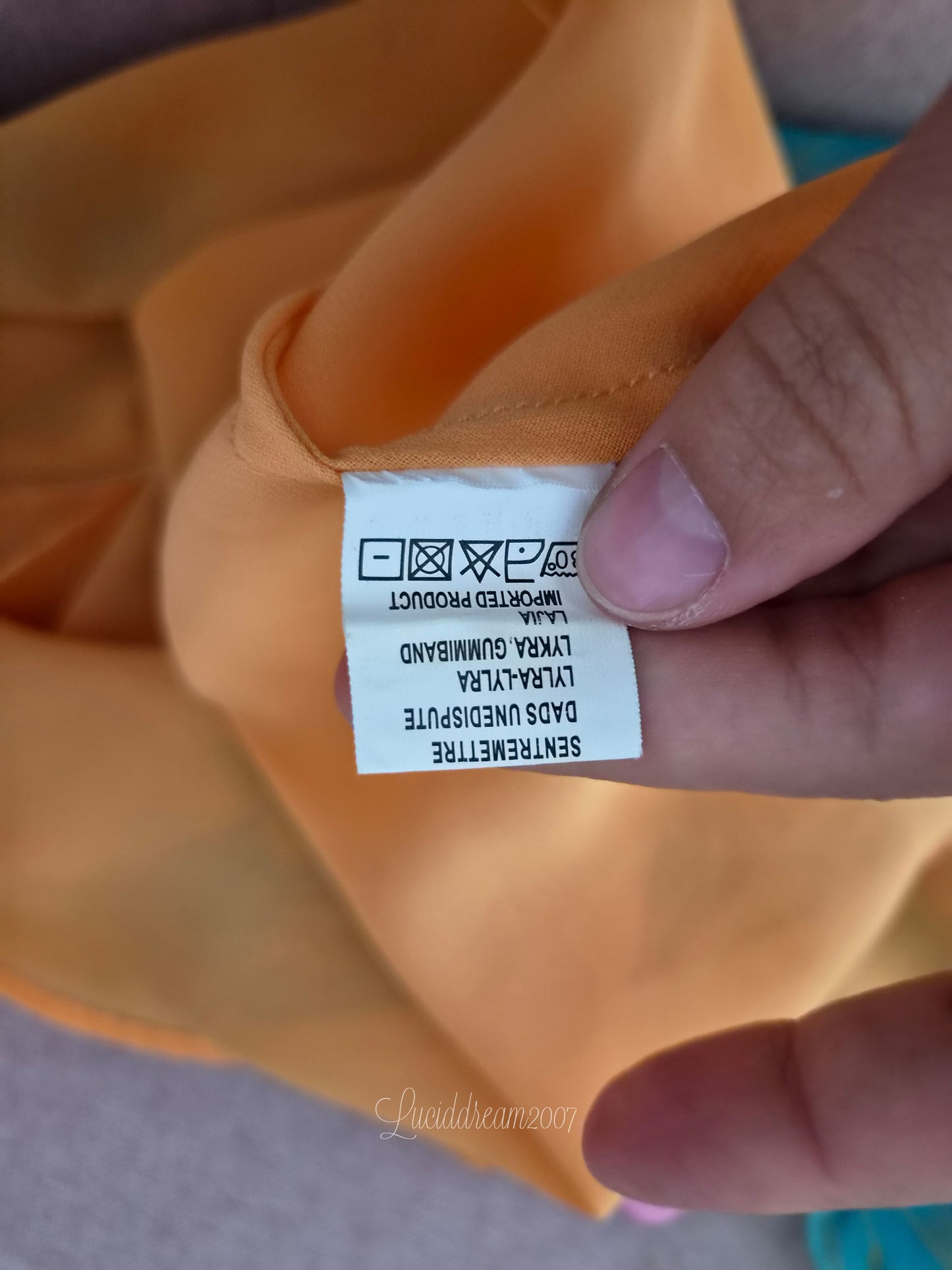 Haut en soie orange motif floral