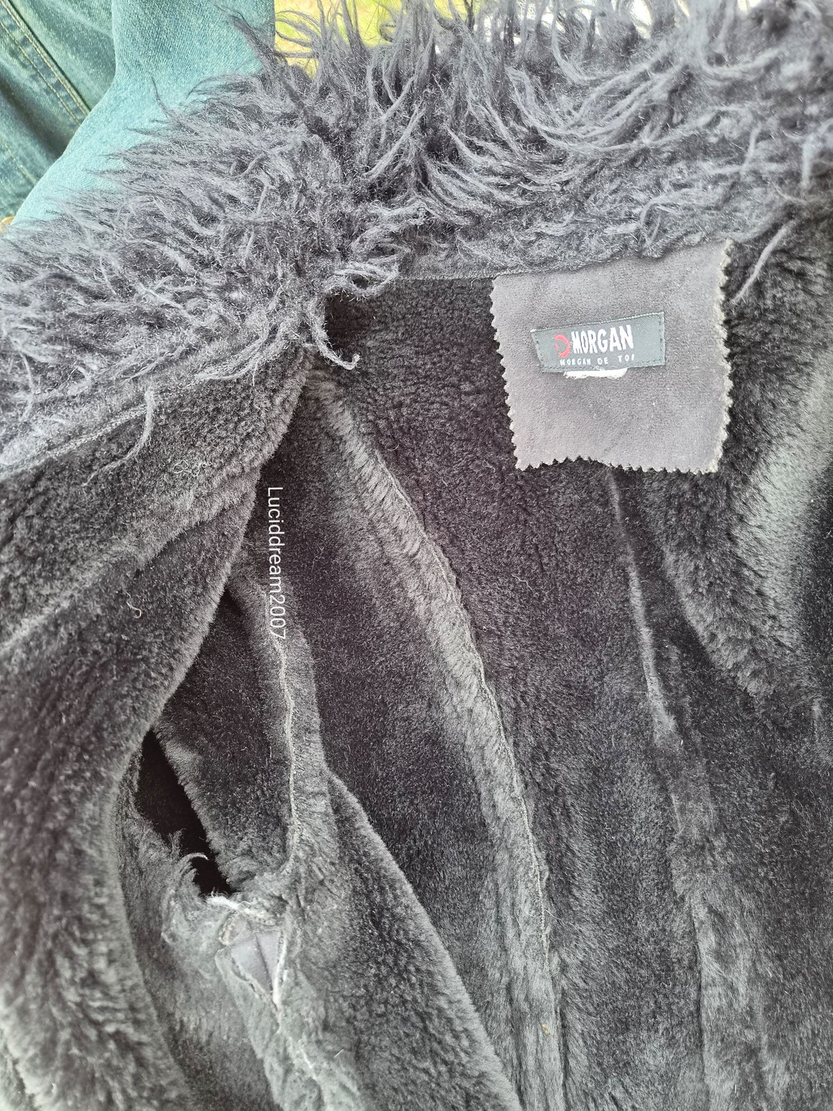 Black coat with Morgan de Toi straps