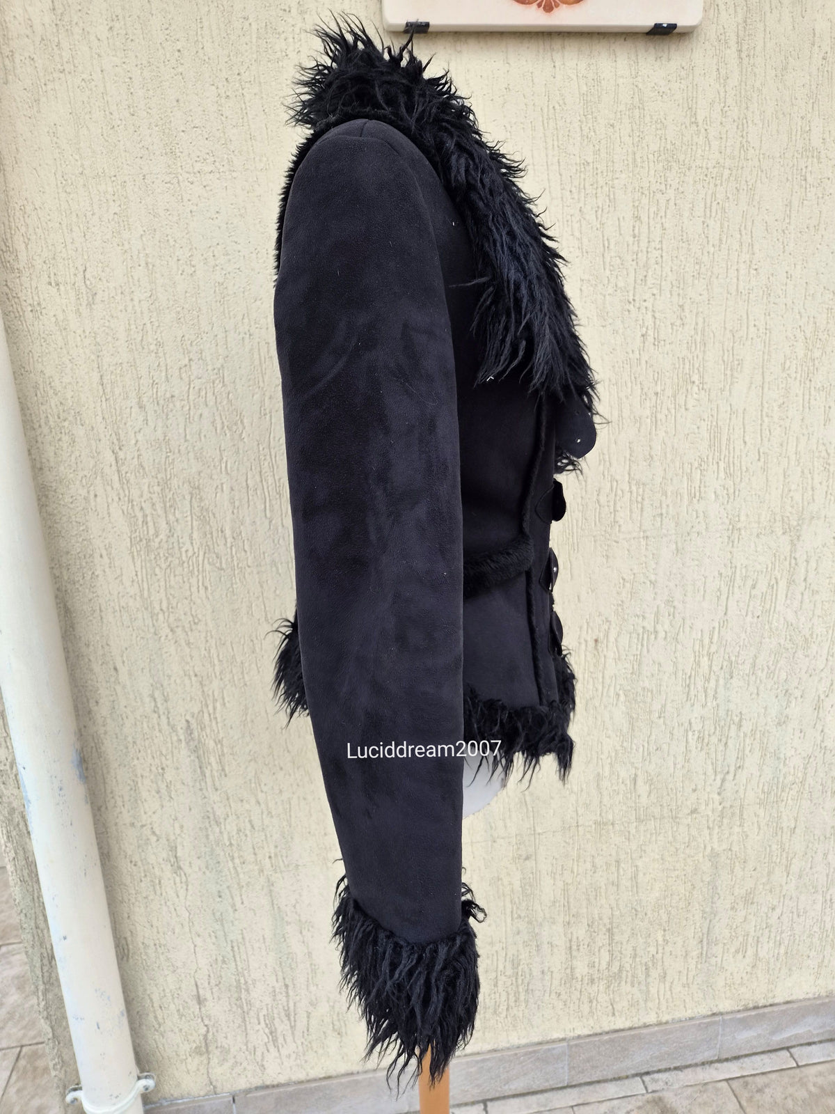 Black coat with Morgan de Toi straps