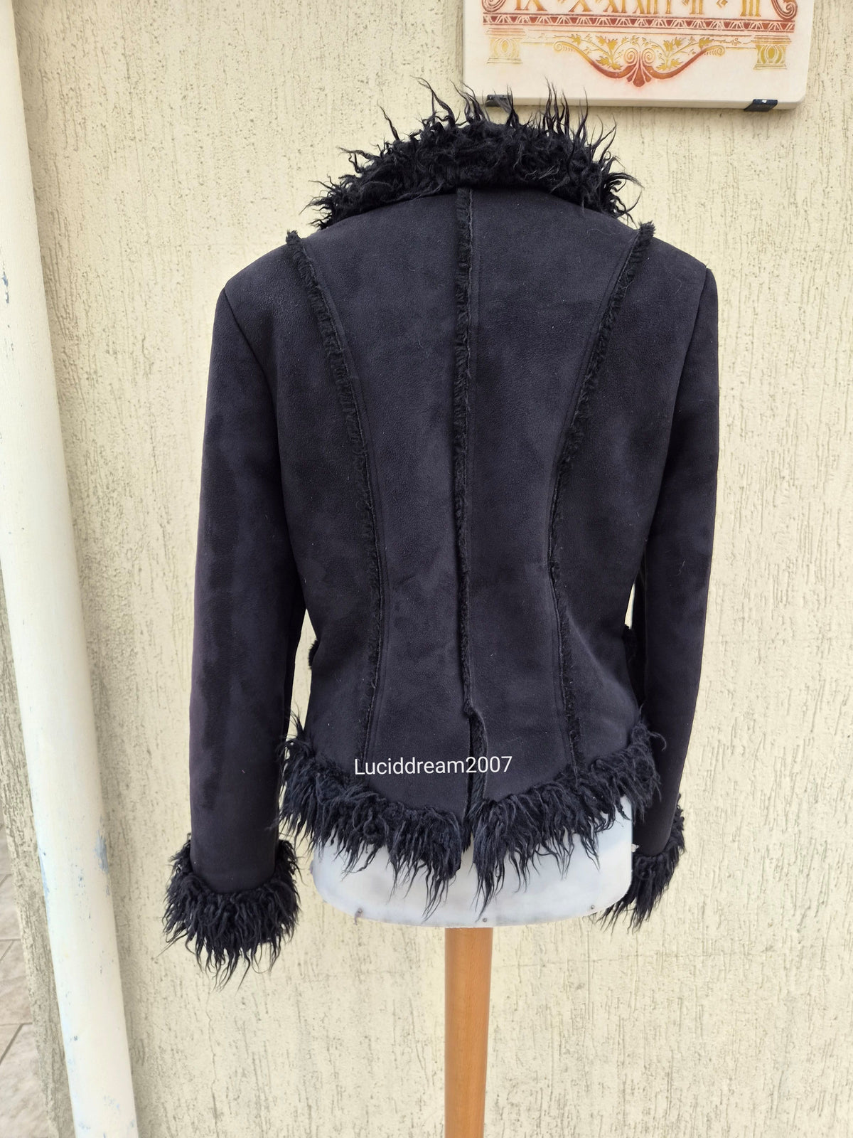 Black coat with Morgan de Toi straps