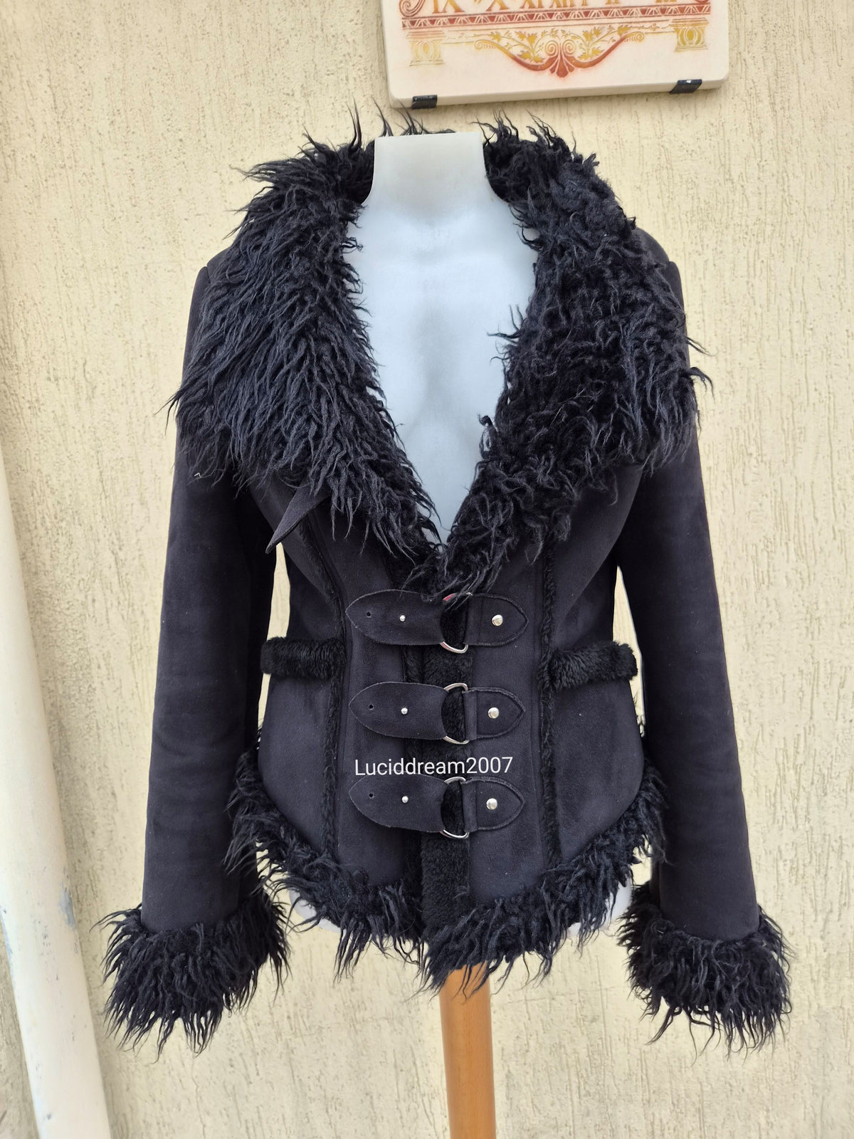 Black coat with Morgan de Toi straps