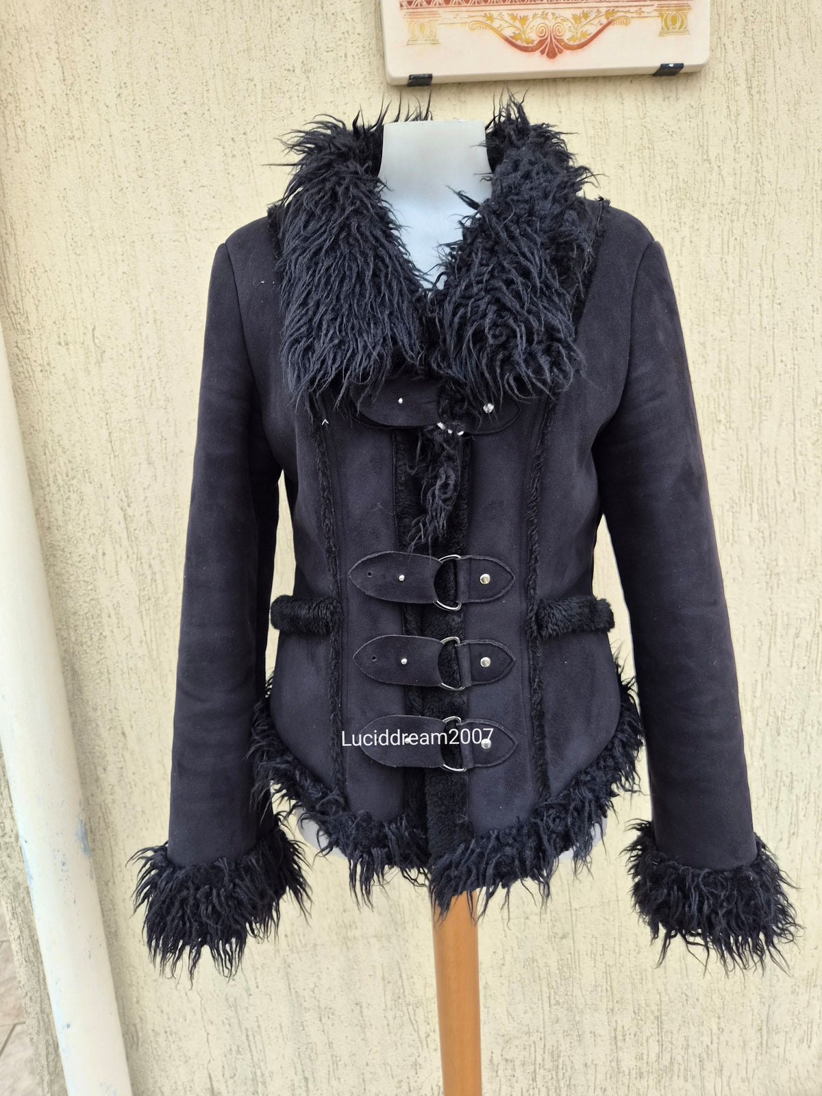 Black coat with Morgan de Toi straps