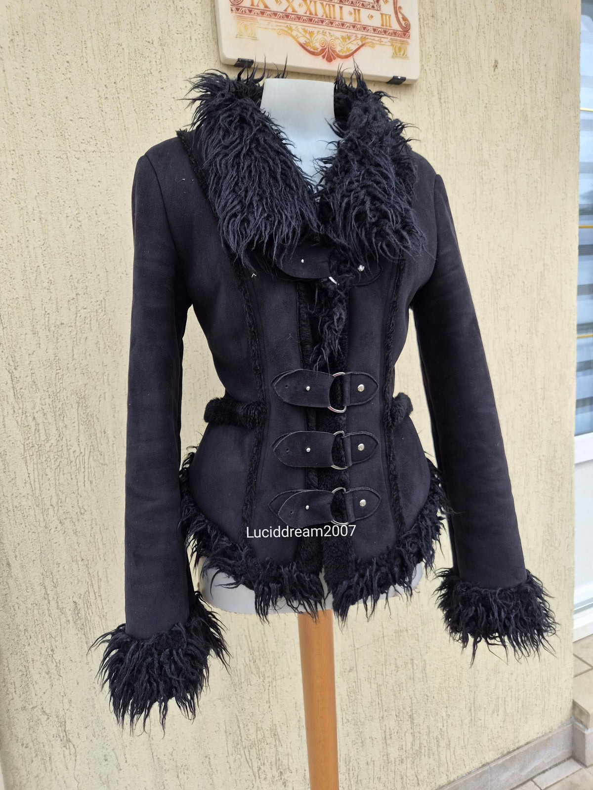Black coat with Morgan de Toi straps