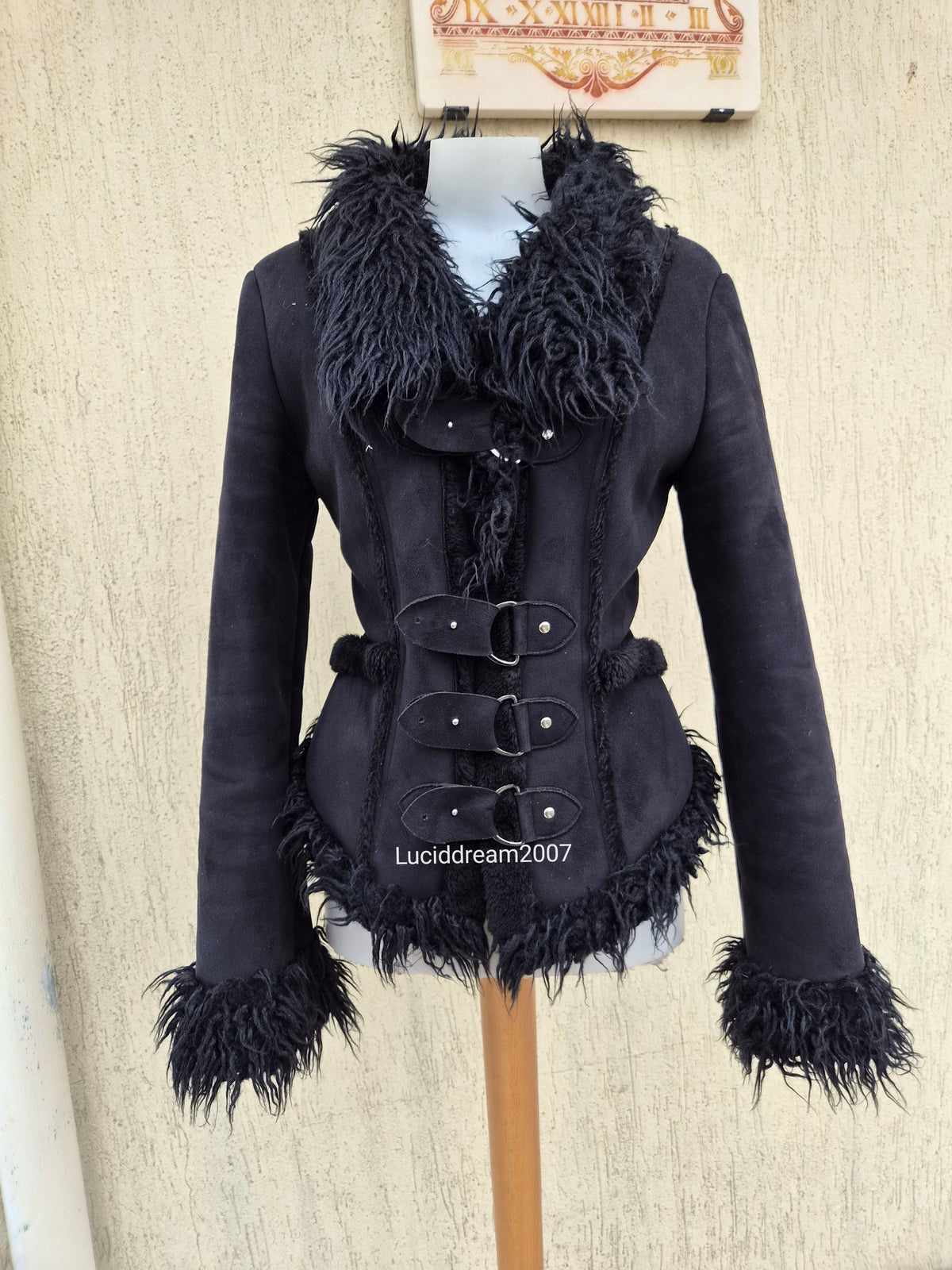 Black coat with Morgan de Toi straps