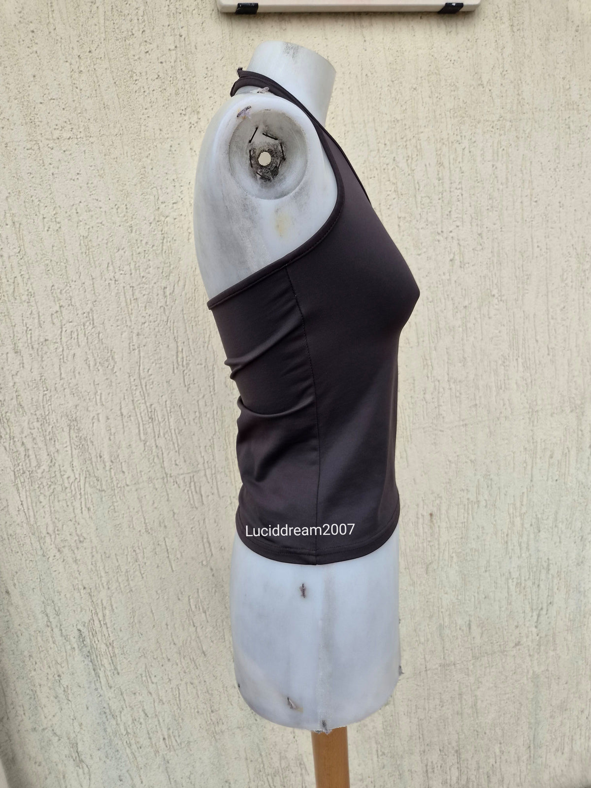 Top dos nu marron