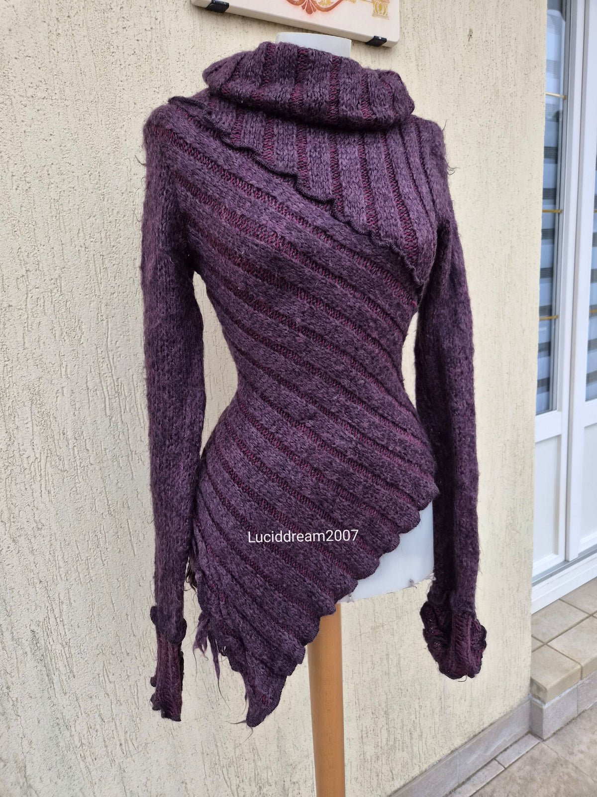 Blue Zone violet sweater