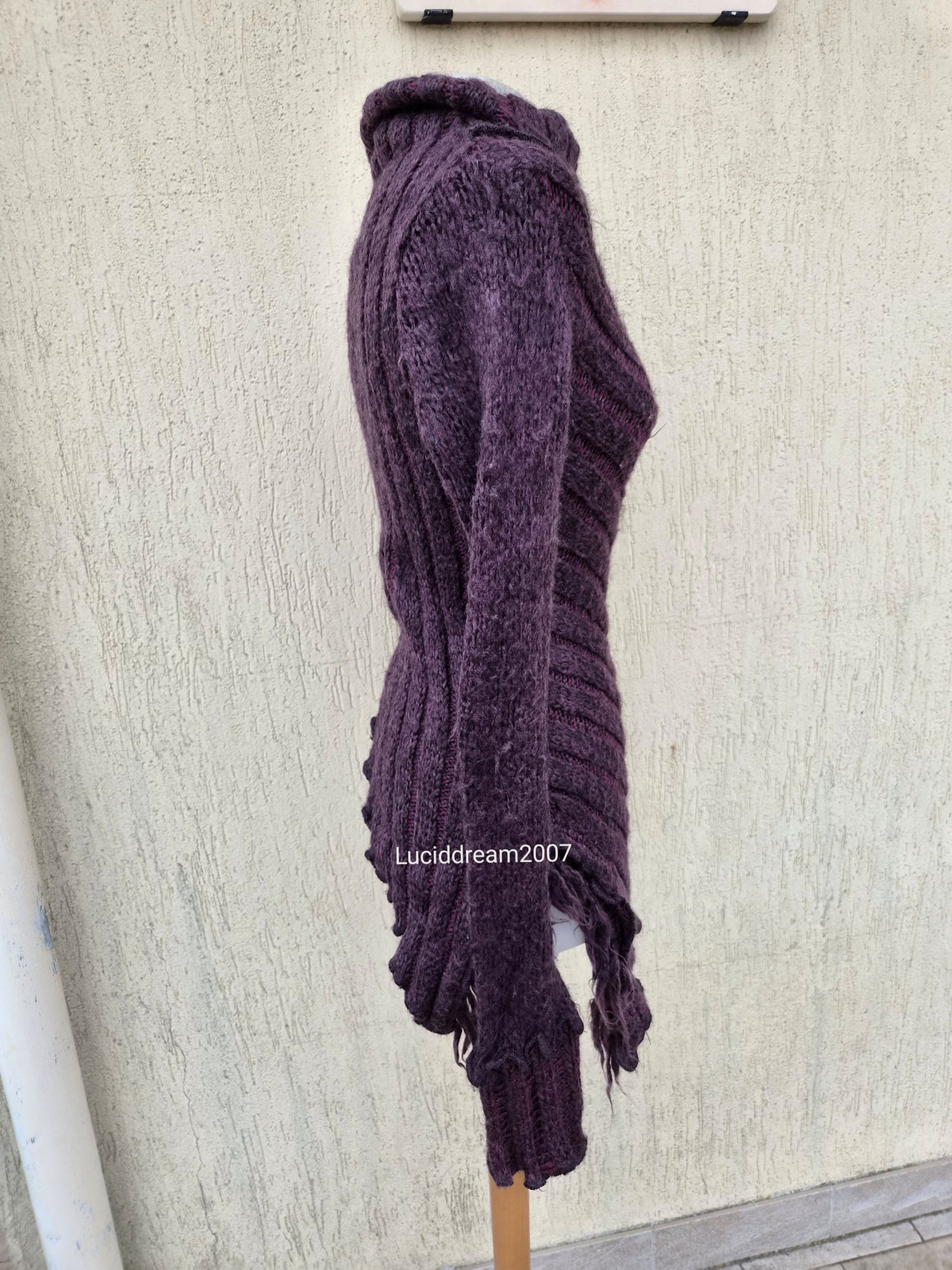 Blue Zone violet sweater