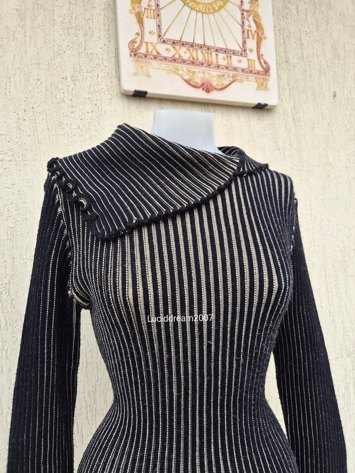 Brown ribbed sweater
