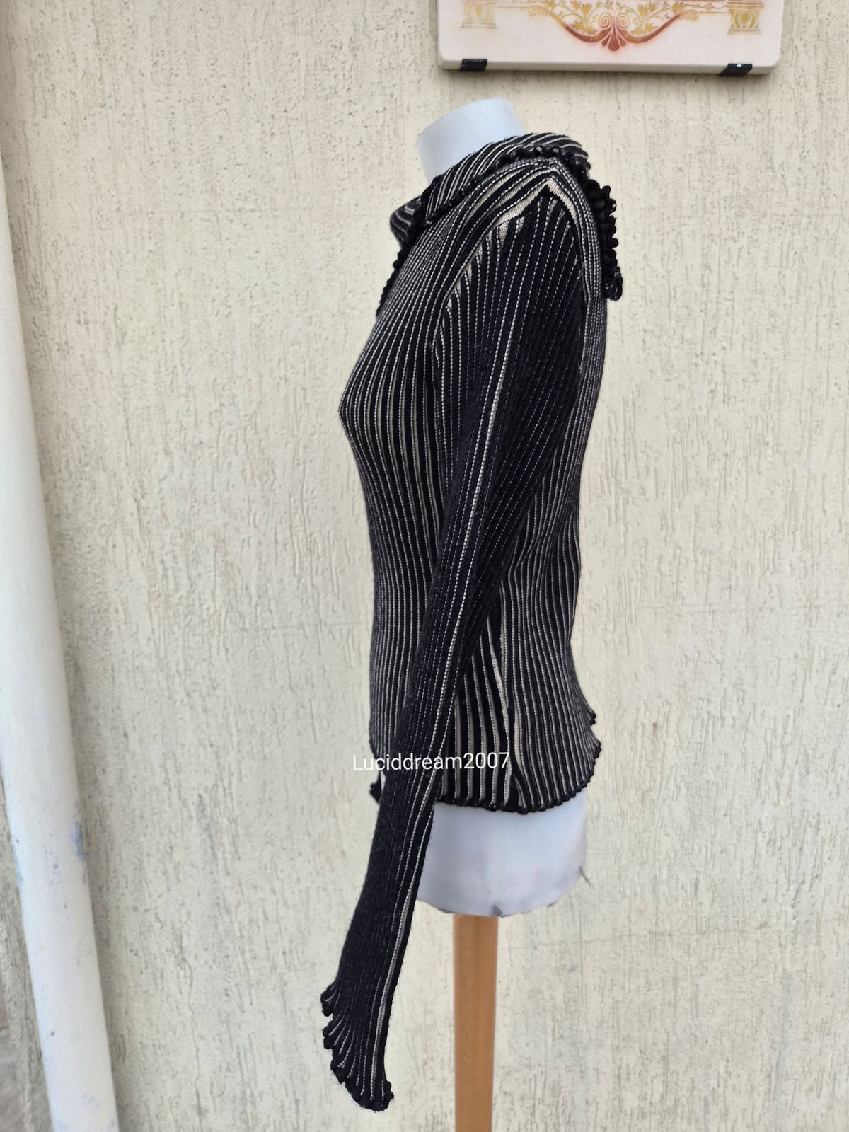 Brown ribbed sweater