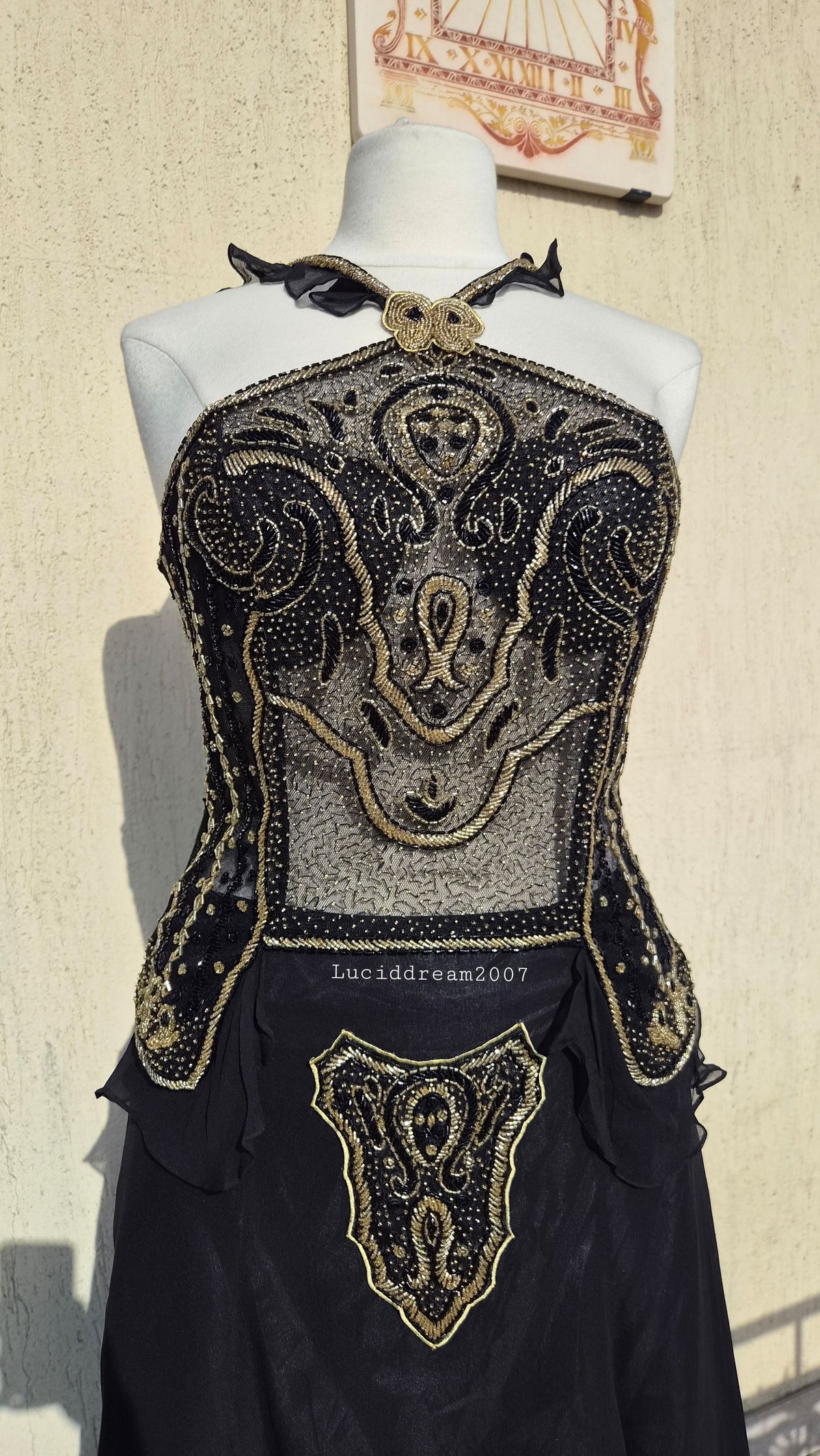 Black and gold silk set