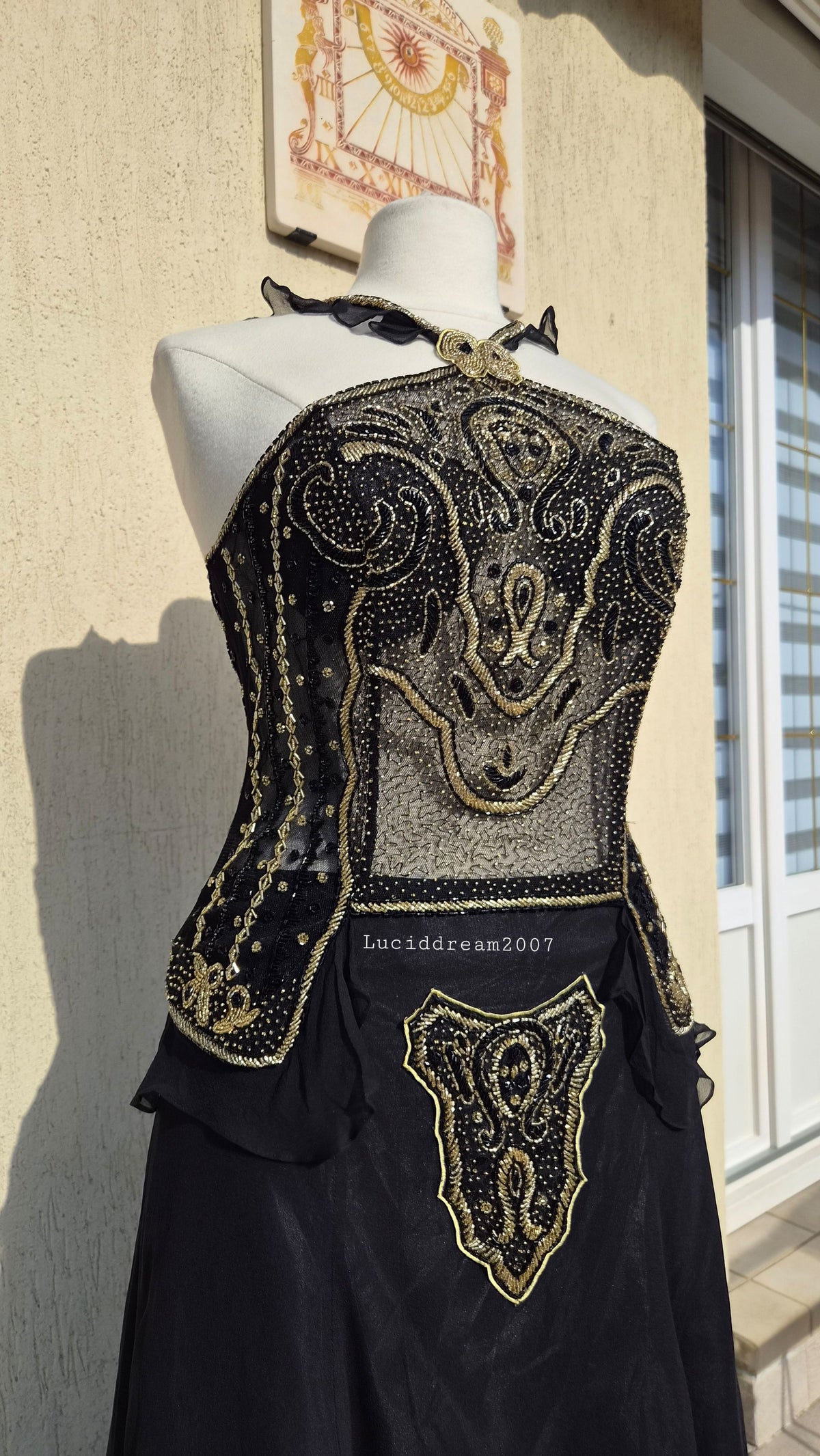 Black and gold silk set