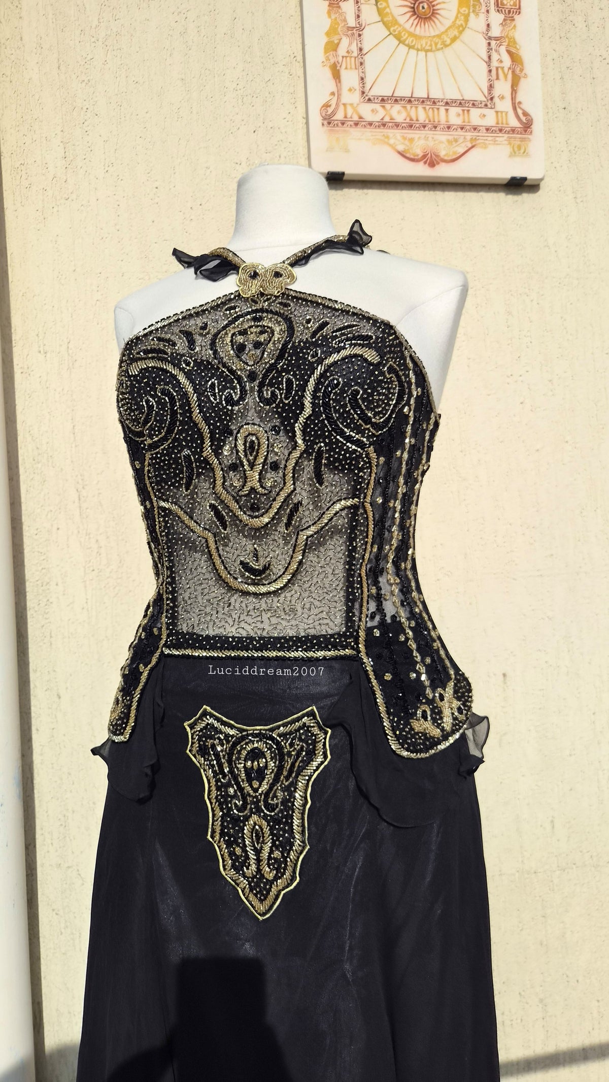 Black and gold silk set