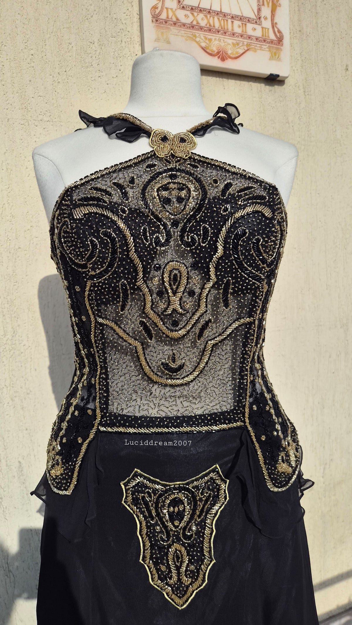 Black and gold silk set