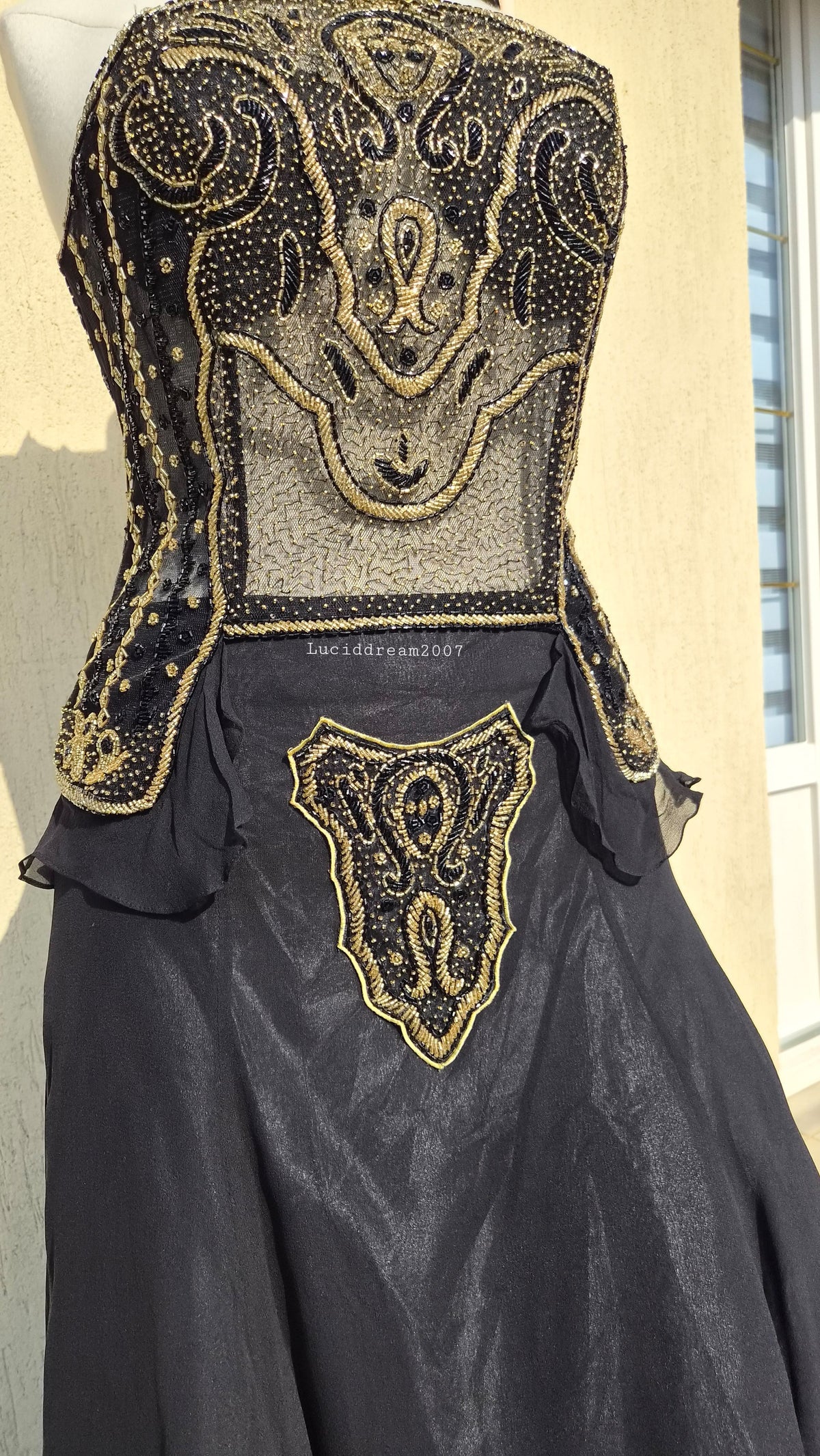 Black and gold silk set