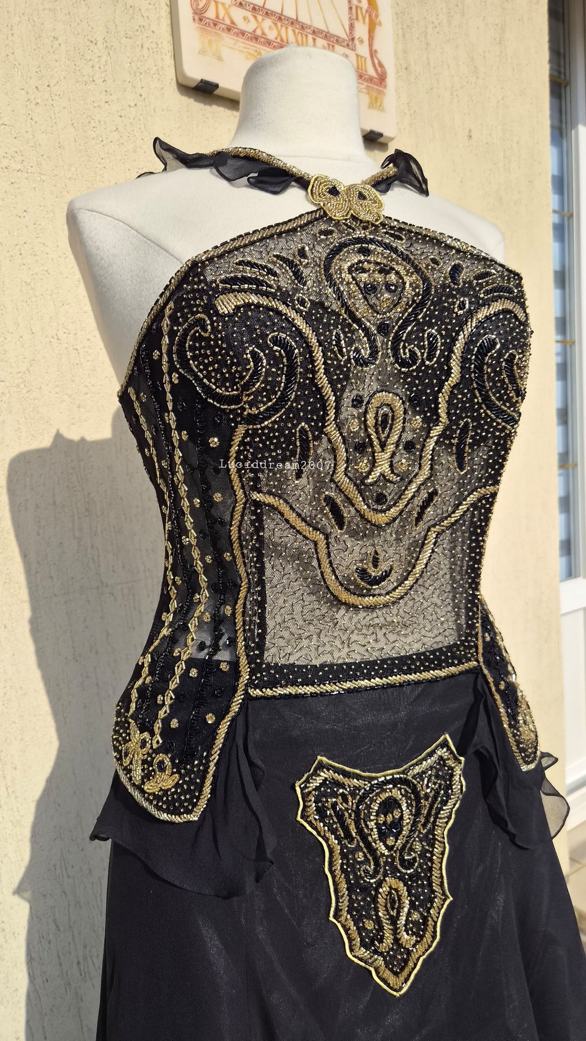 Black and gold silk set